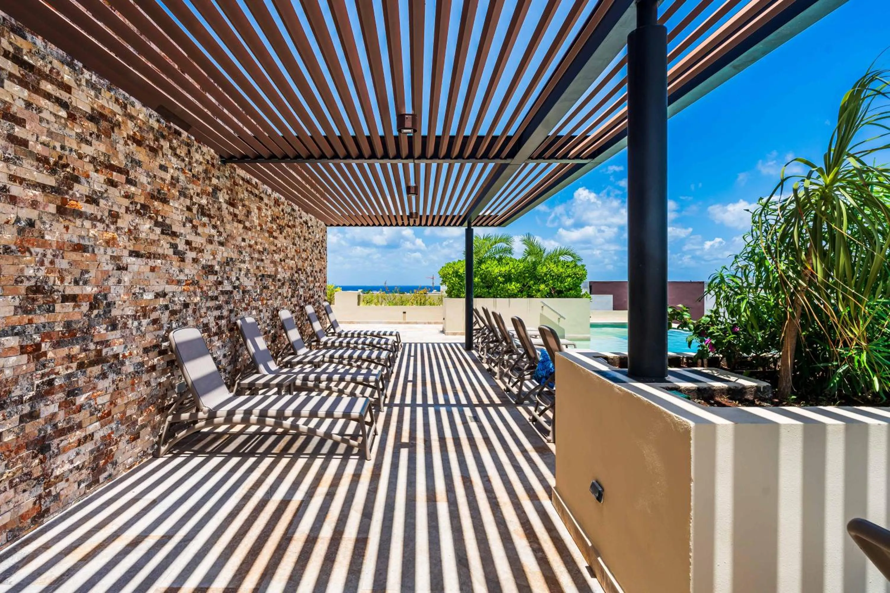 Swimming pool in 'Syrena Luxury Caribbean' Heart of Playa del Carmen - Fast Wi-fi - Sea Views