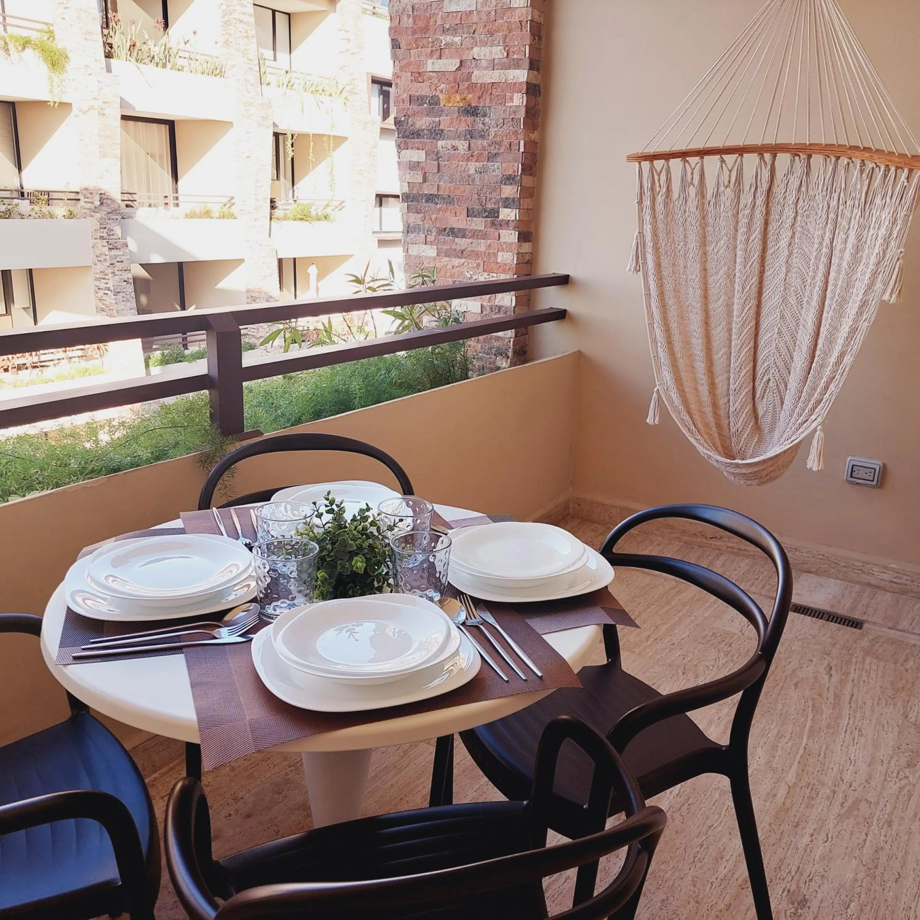 Dining area in 'Syrena Luxury Caribbean' Heart of Playa del Carmen - Fast Wi-fi - Sea Views