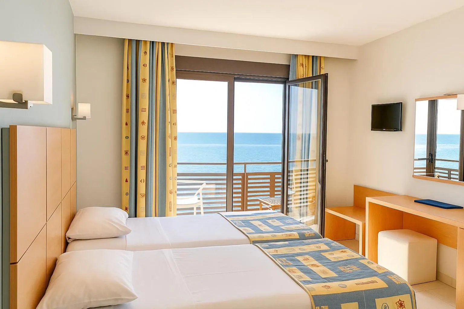 Photo of the whole room in Flisvos Hotel