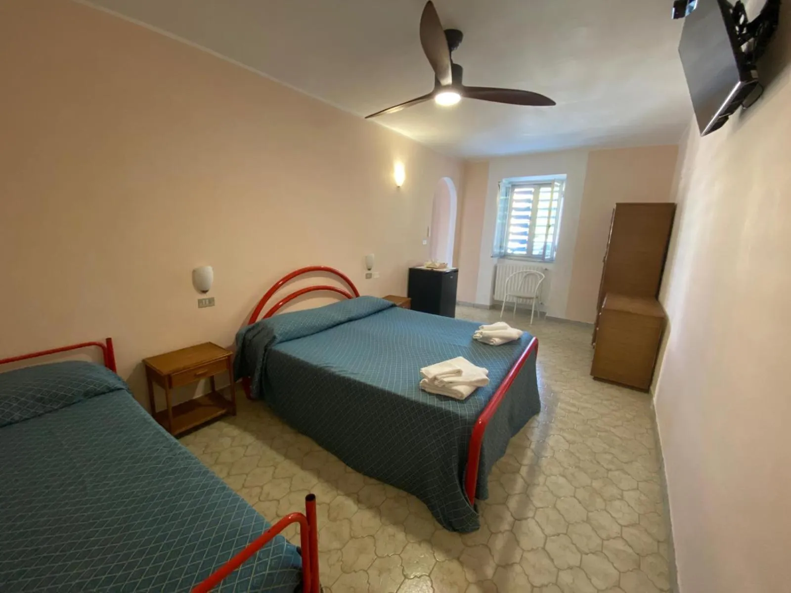 Bed in Cinquestelle Albergo del centro storico