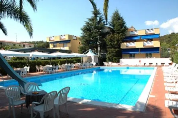 Swimming pool in Hotel Seven Residence