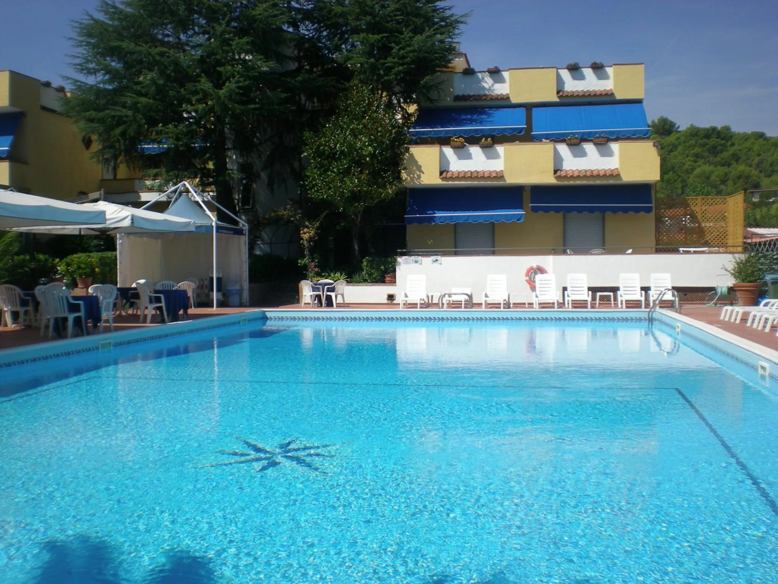 Swimming pool in Hotel Seven Residence