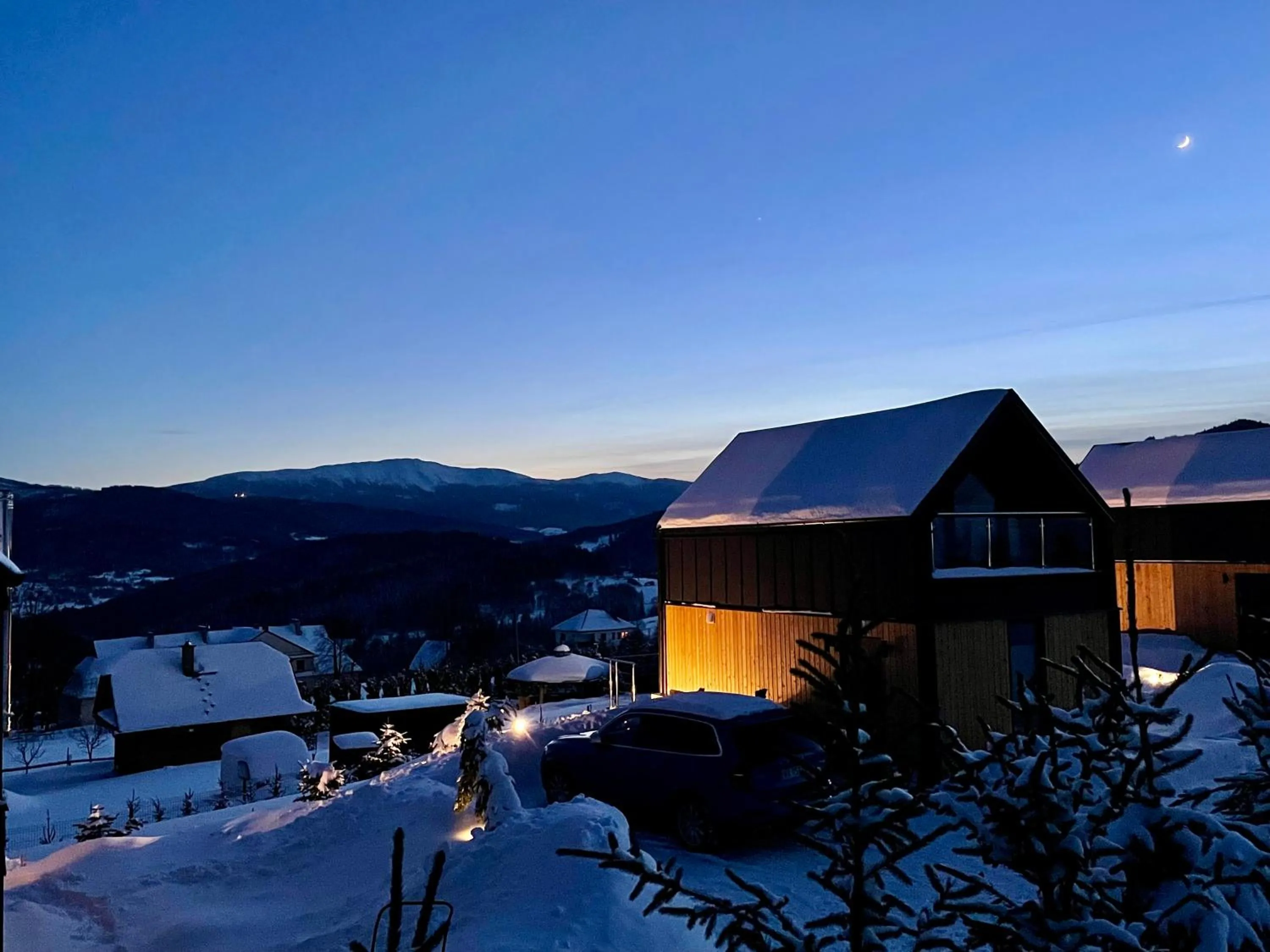 Property building in Cuda Natury - Niebo, Wiatr, Ziemia
