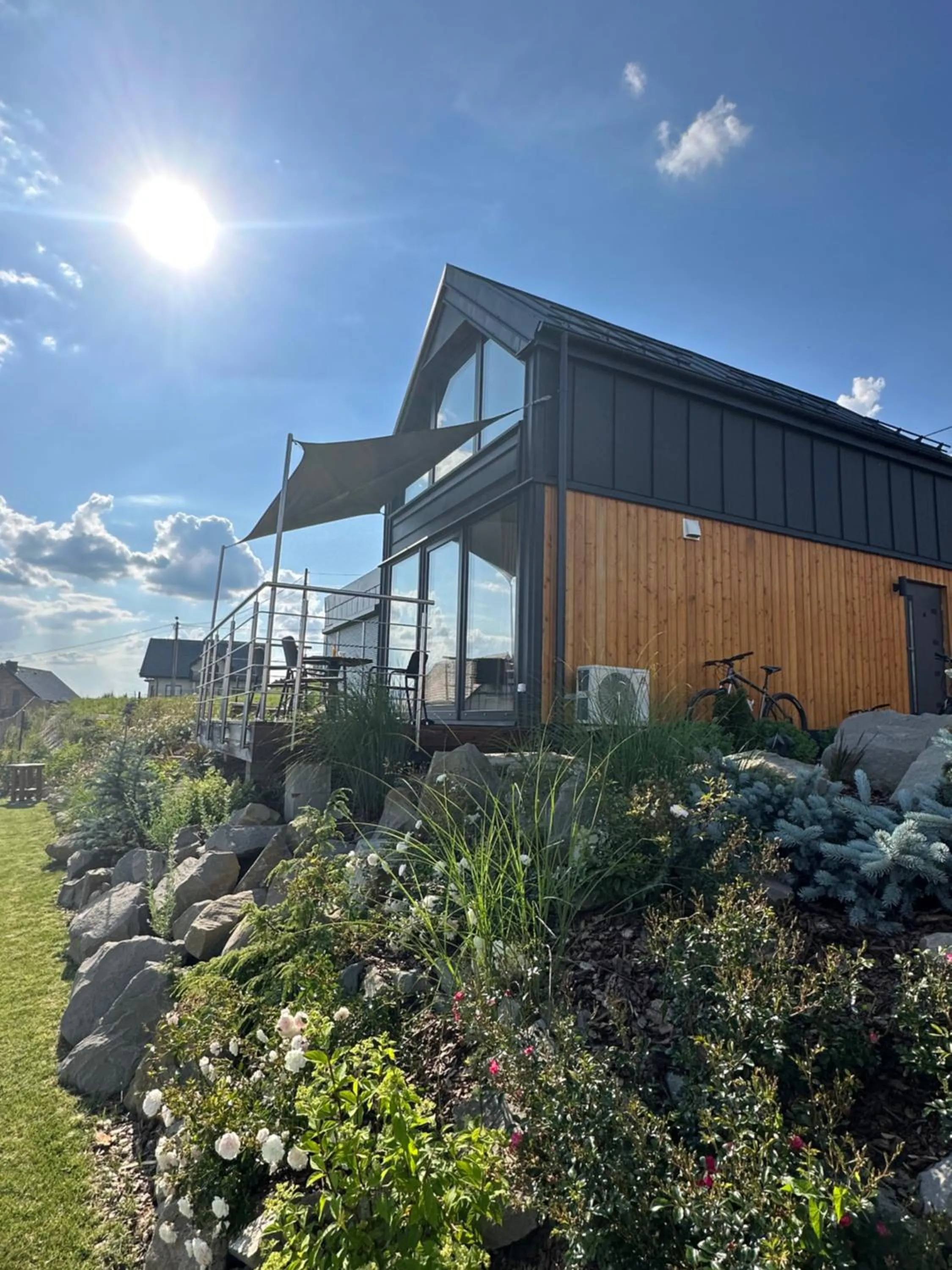 Property building in Cuda Natury - Niebo, Wiatr, Ziemia