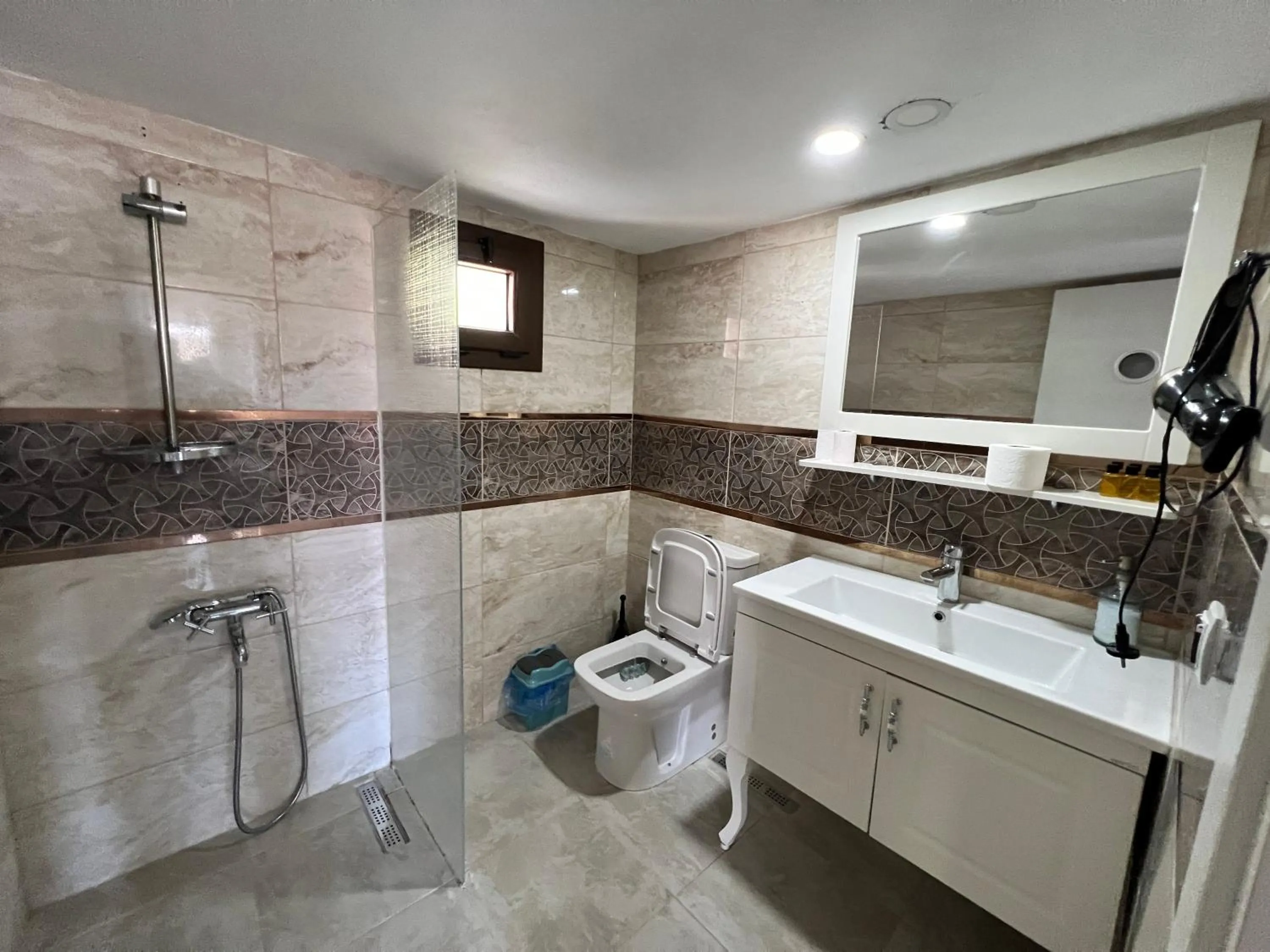 Bathroom in Giritli Rum Meyhanesi & Butik Otel