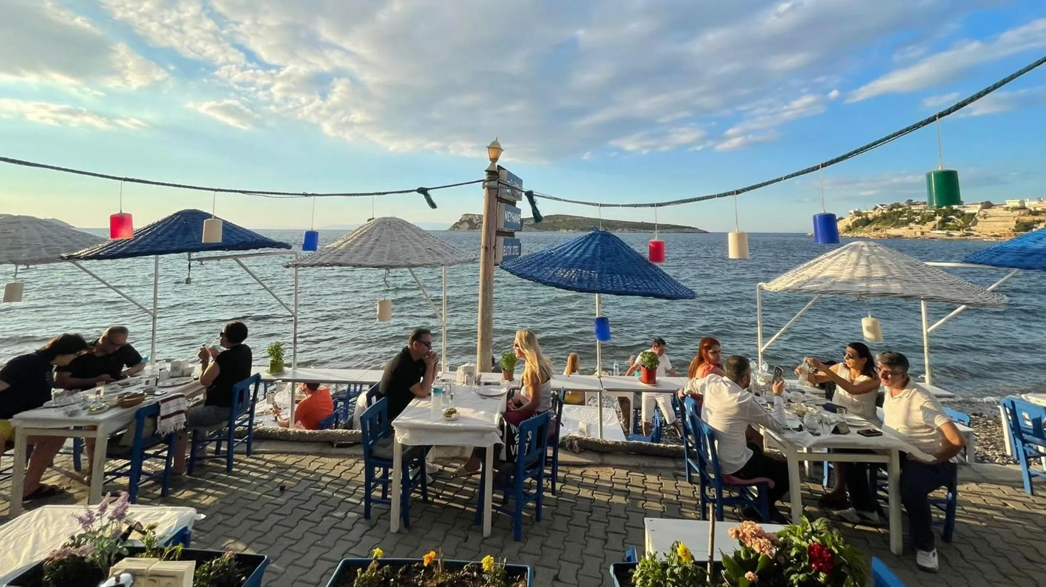 People in Giritli Rum Meyhanesi & Butik Otel