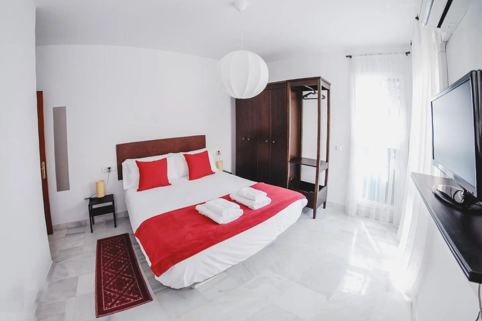 TV and multimedia, Bed in Palacio de Dueñas Private Terrace