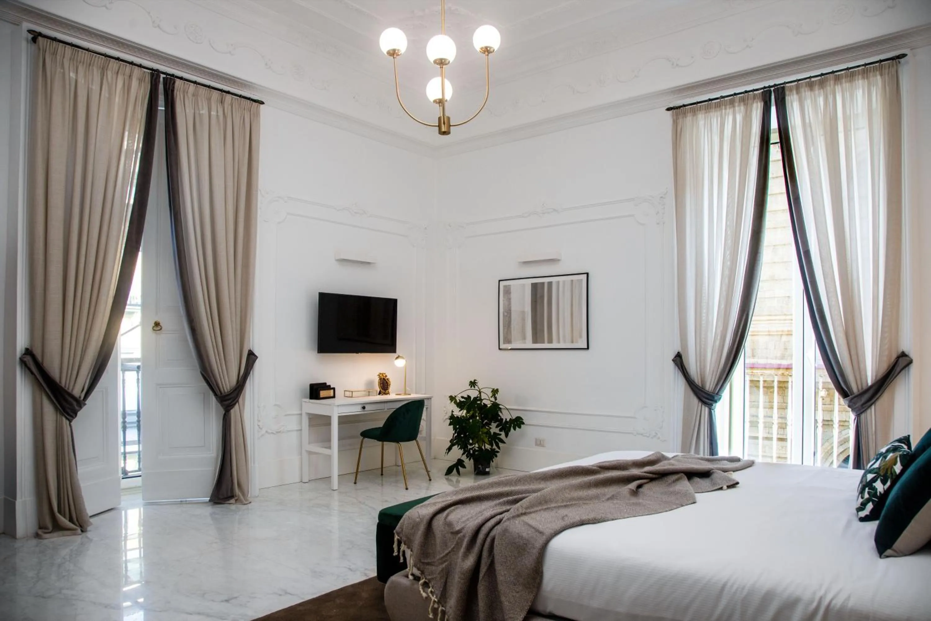 The Marble House - Family and Friends Luxury Apartment in Naples