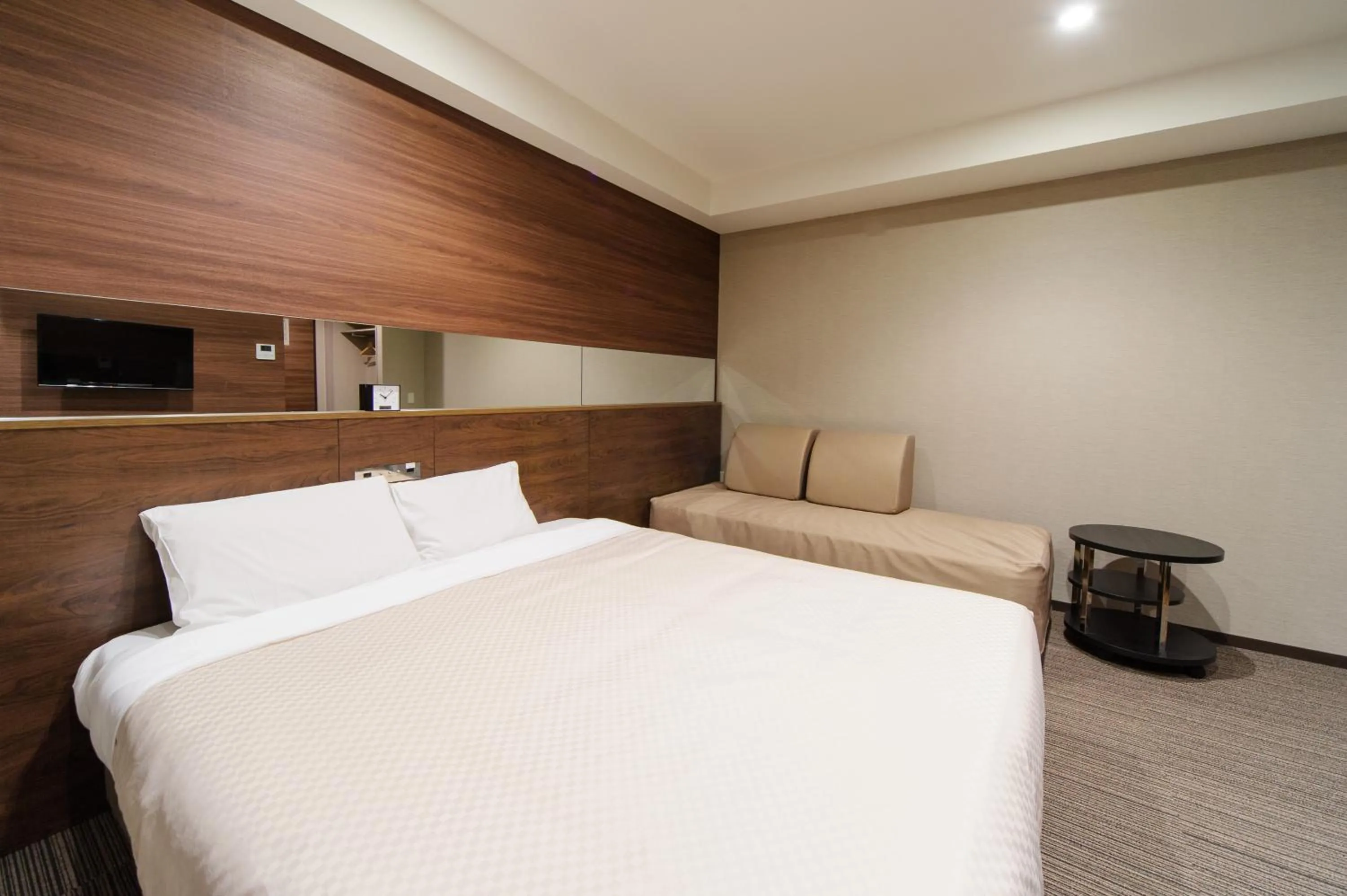 Bed in Osaka Fujiya Hotel