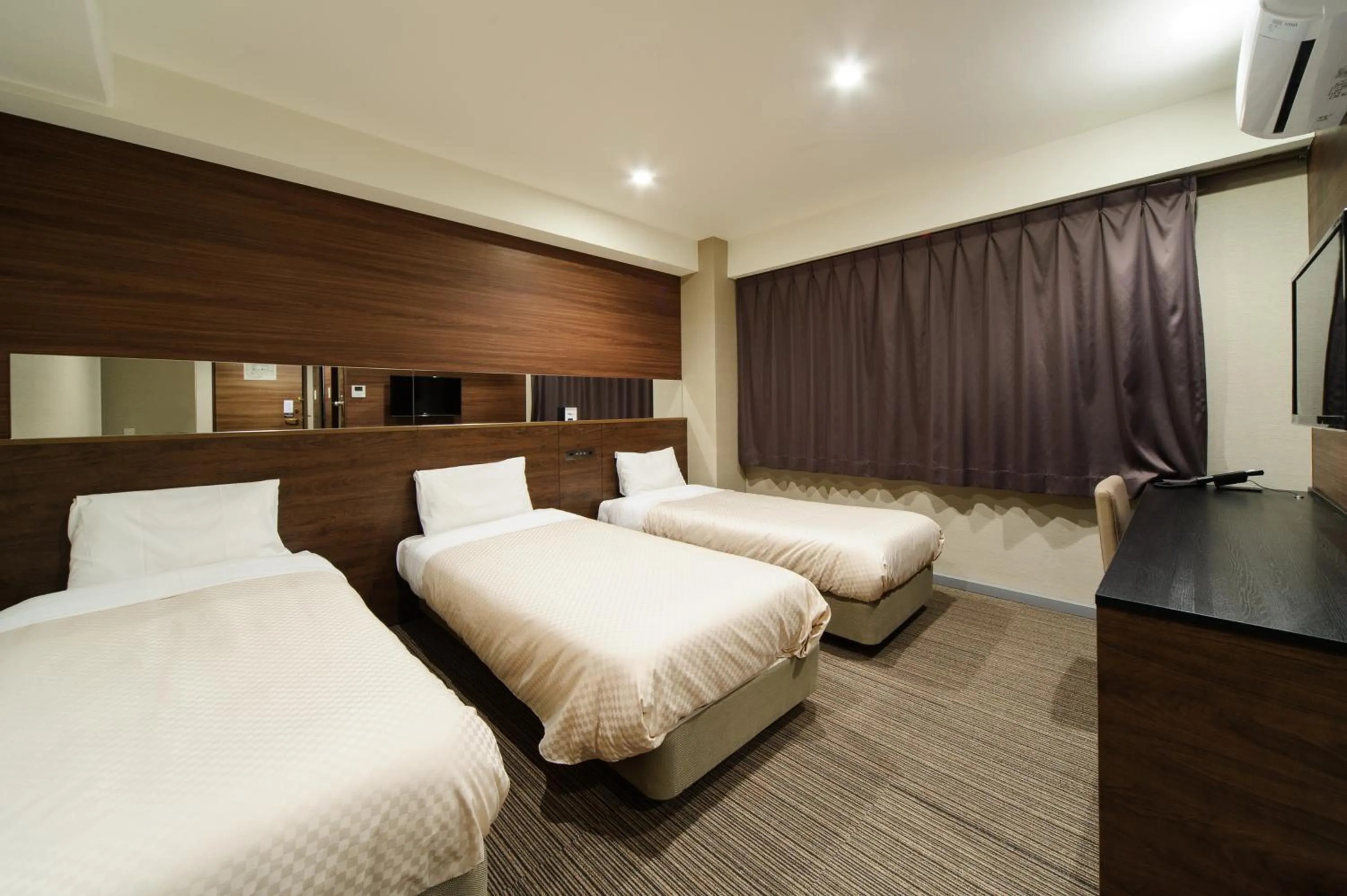 Bed in Osaka Fujiya Hotel