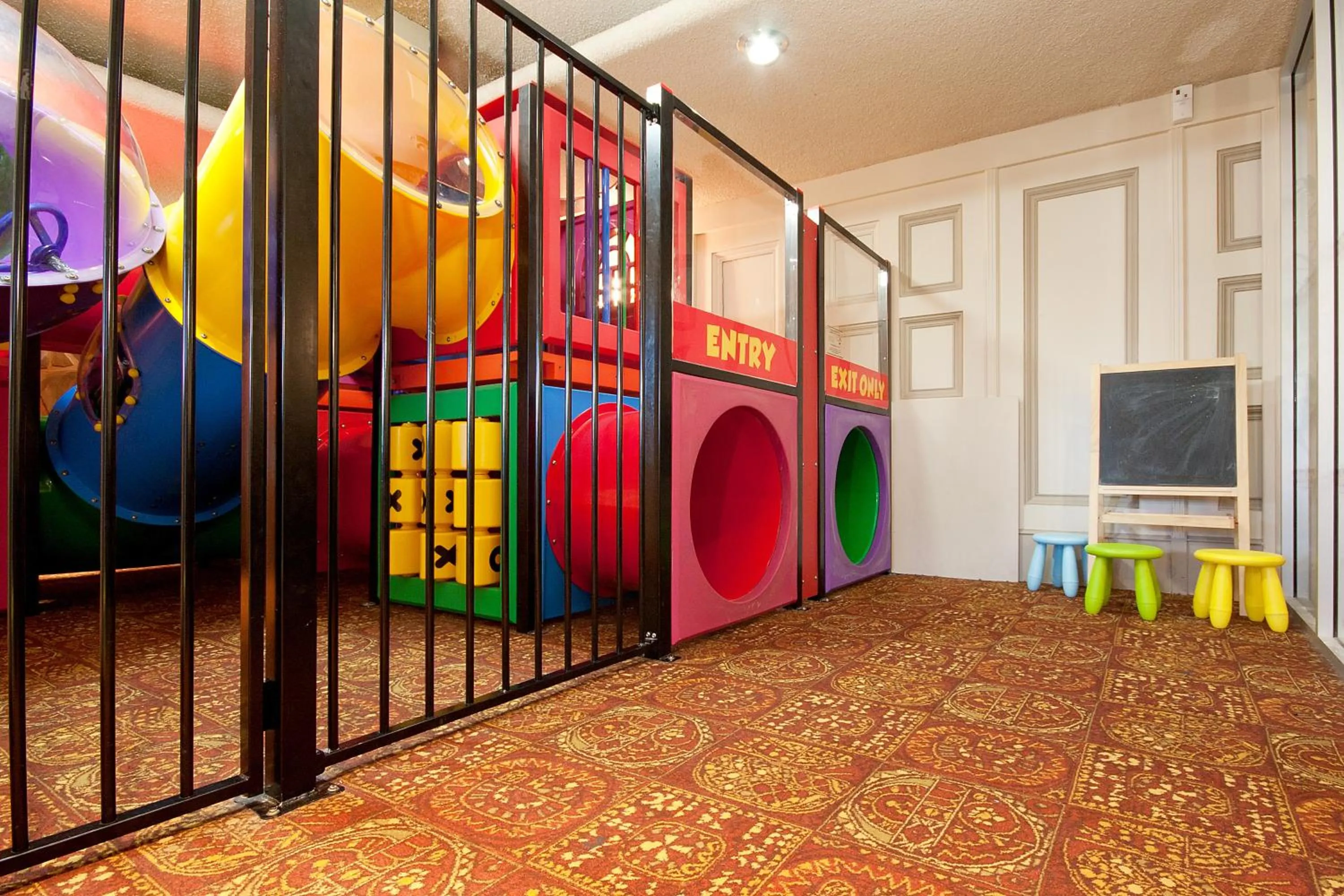 Children play ground in Enfield Hotel