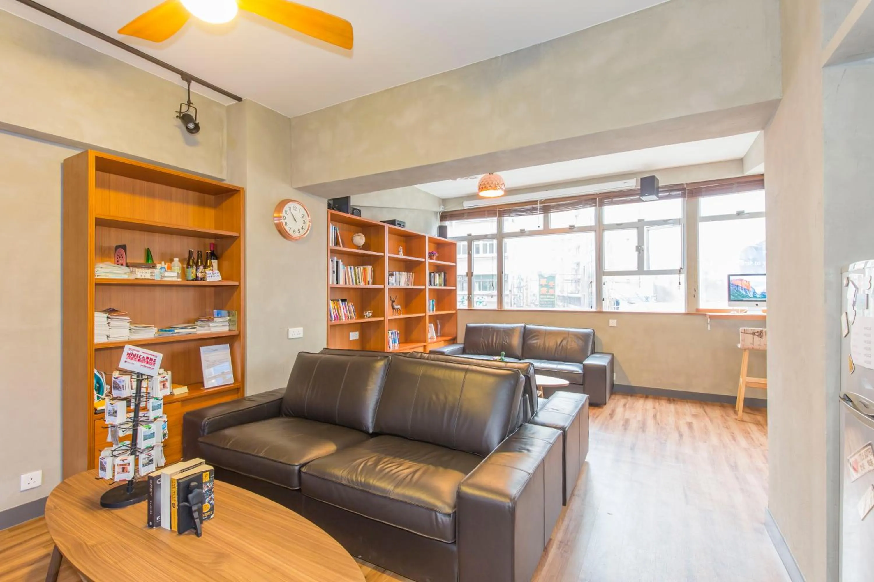 Lounge or bar in Check Inn HK