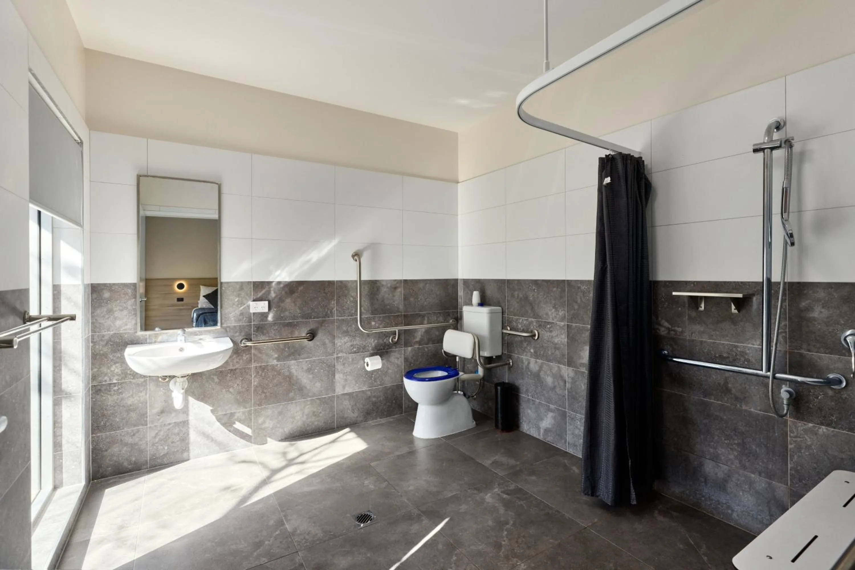 Bathroom in Inala Hotel