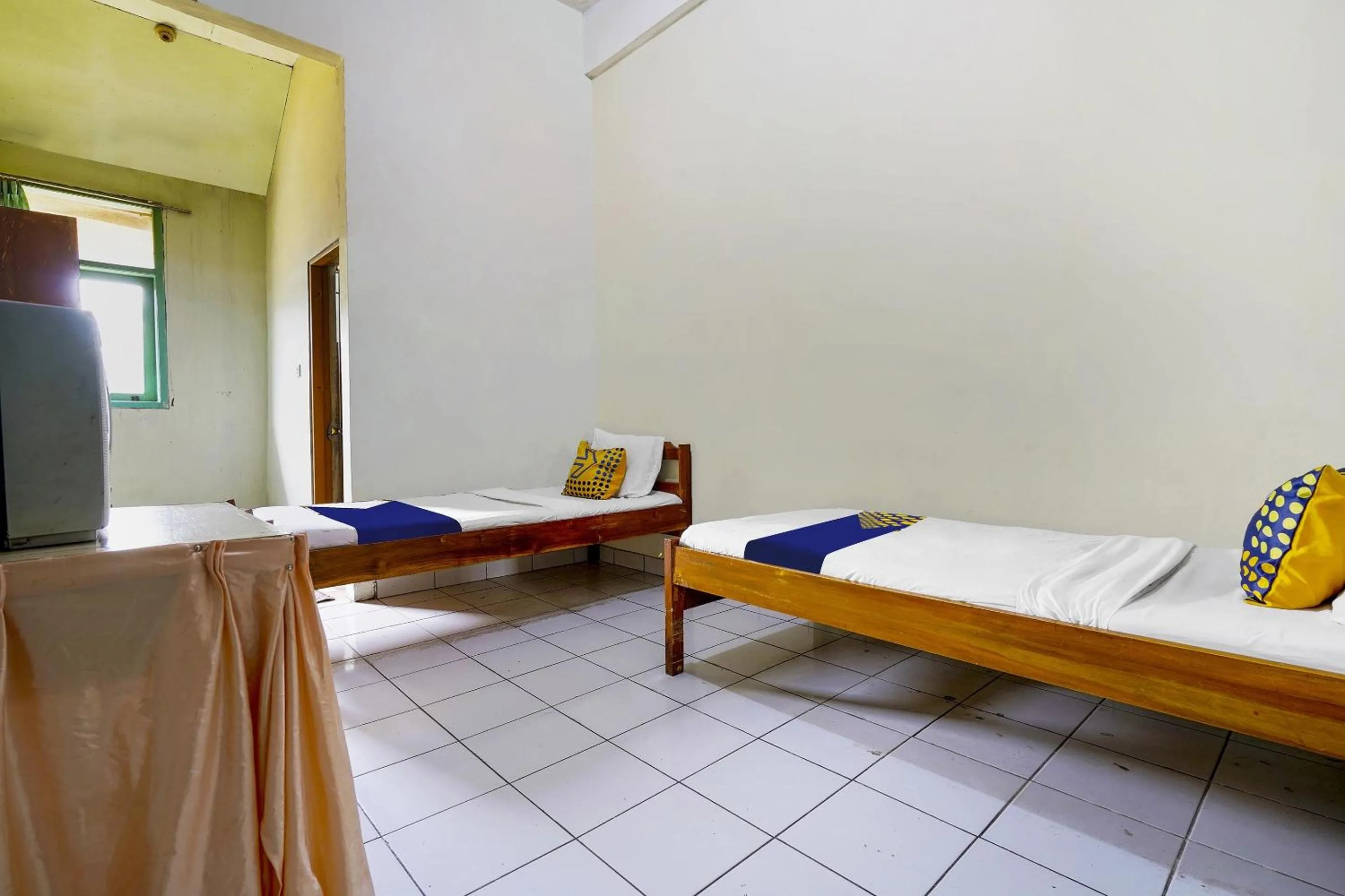 Bedroom, Bed in Hotel O Wisma Lec Syariah