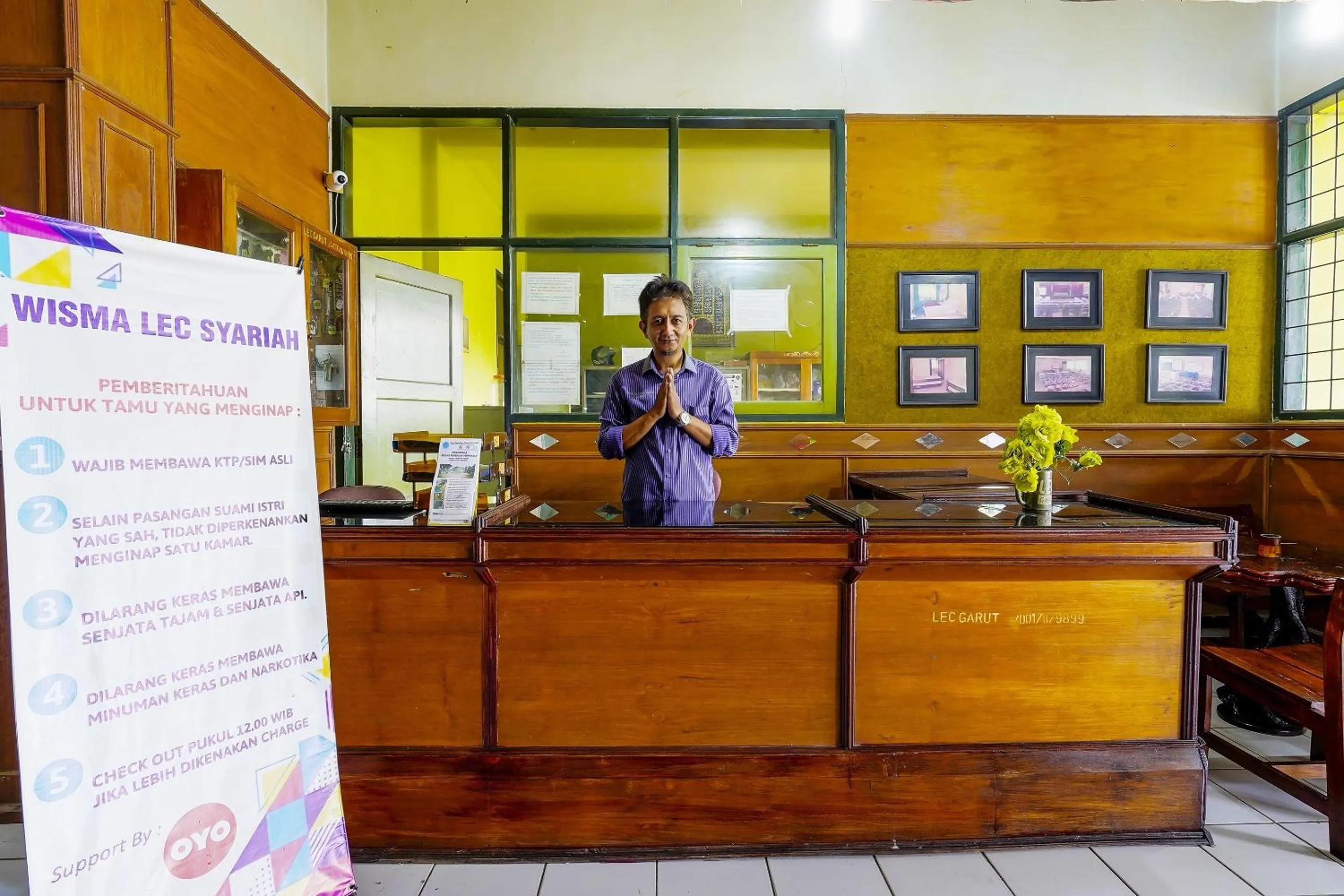 Lobby or reception in Hotel O Wisma Lec Syariah