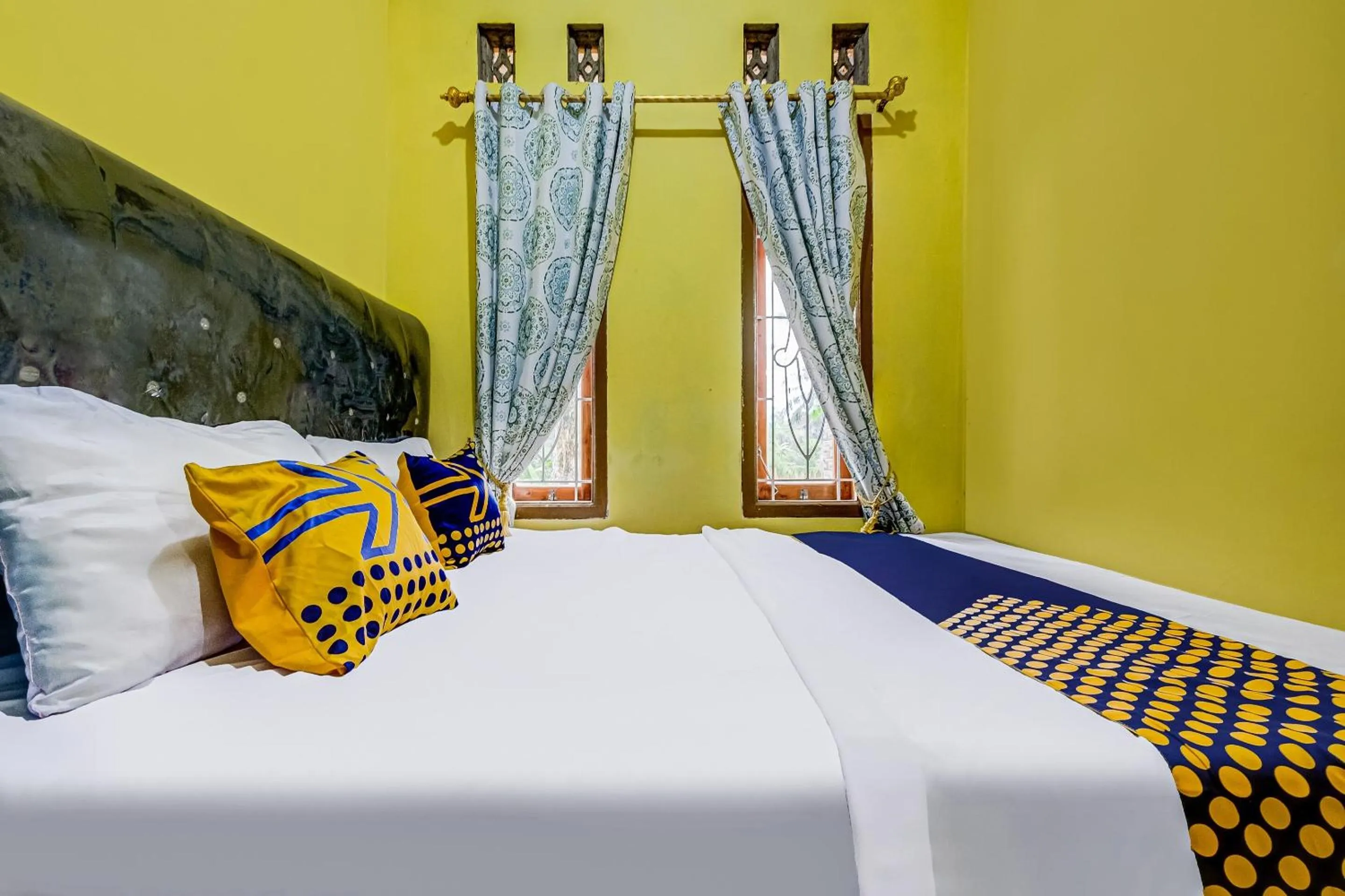 Bedroom, Bed in Hotel O Desa Wisata Santanamekar