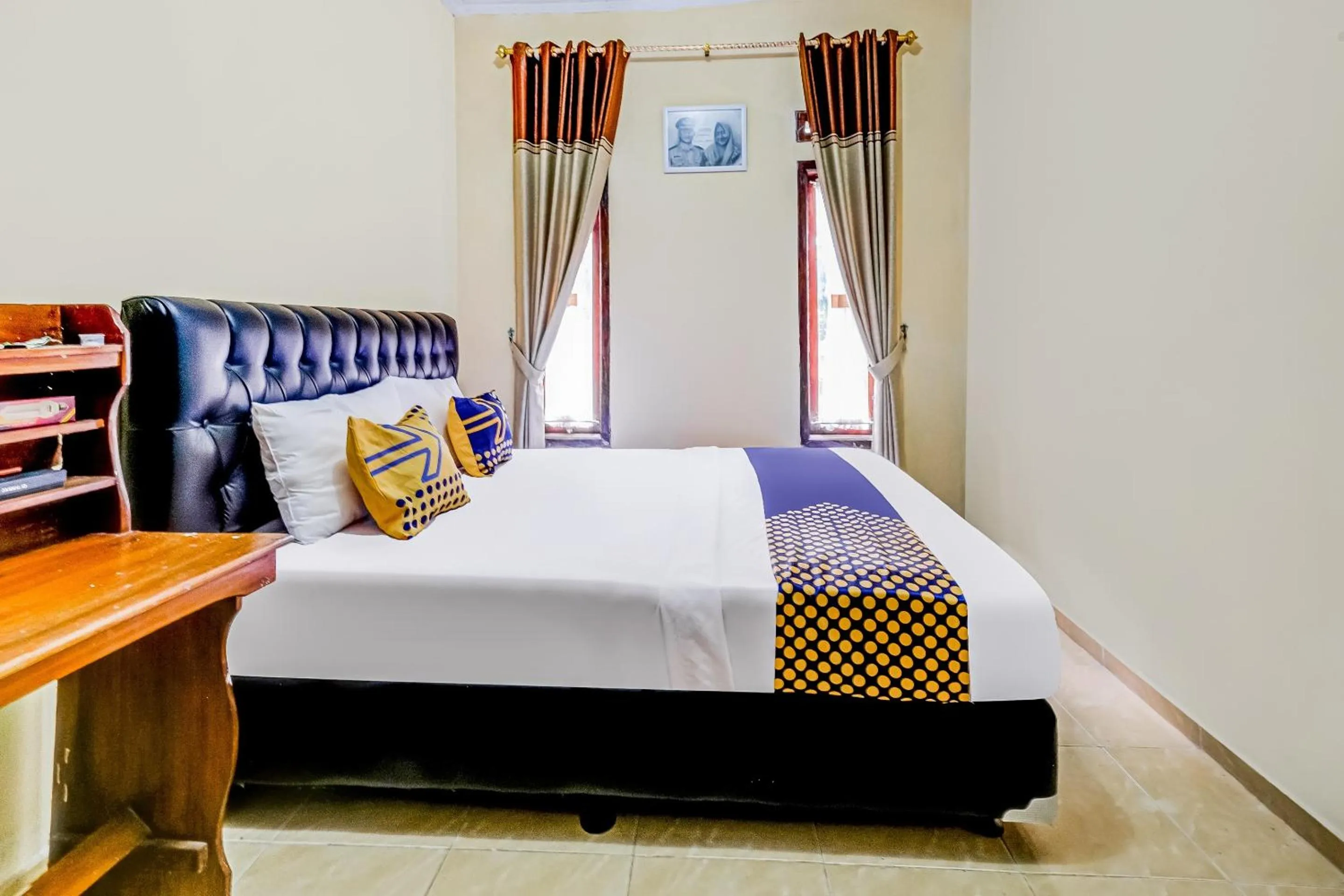 Bedroom, Bed in Hotel O Desa Wisata Santanamekar