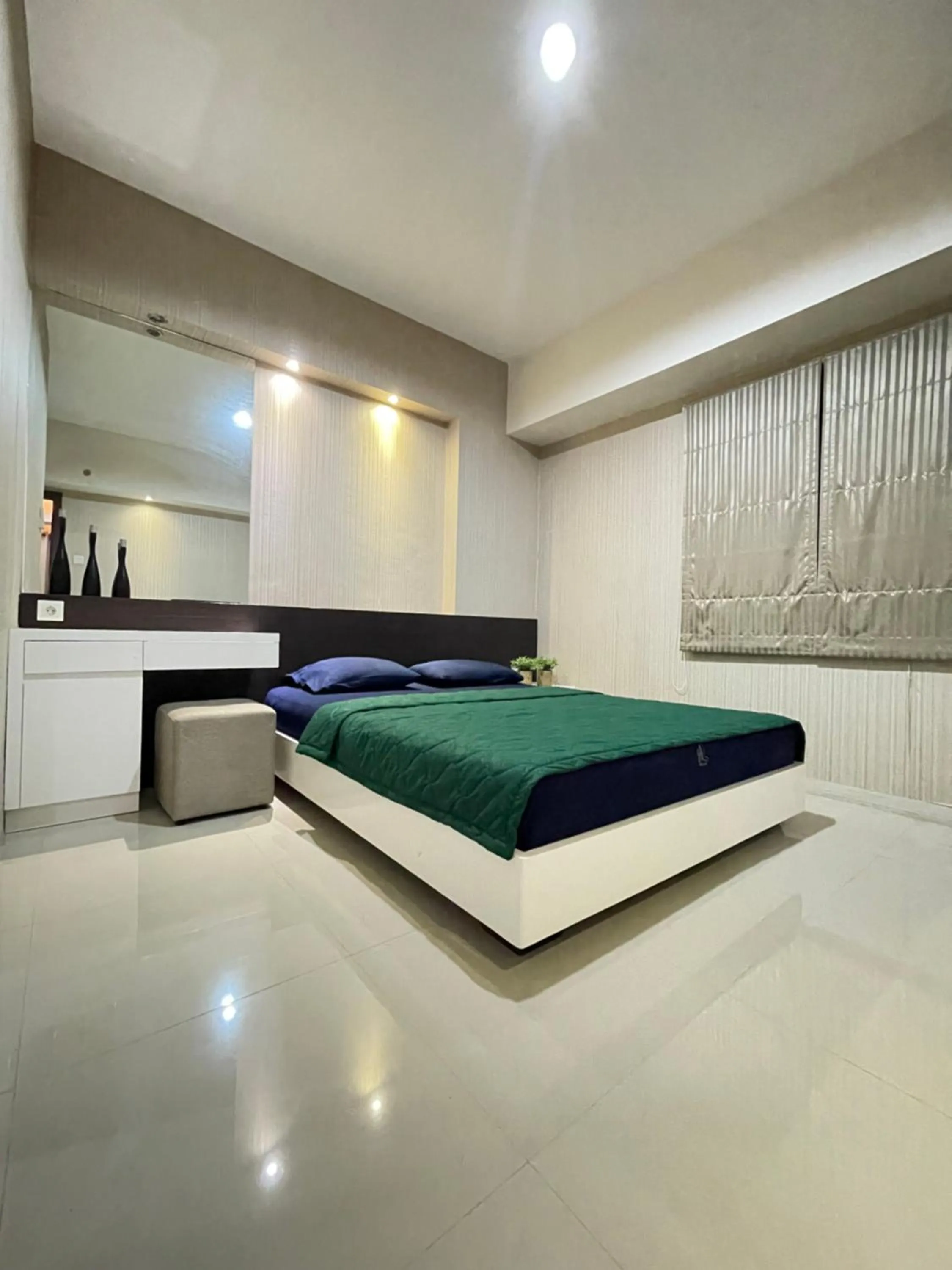 Bed in High Livin Apartment Ciumbuleuit