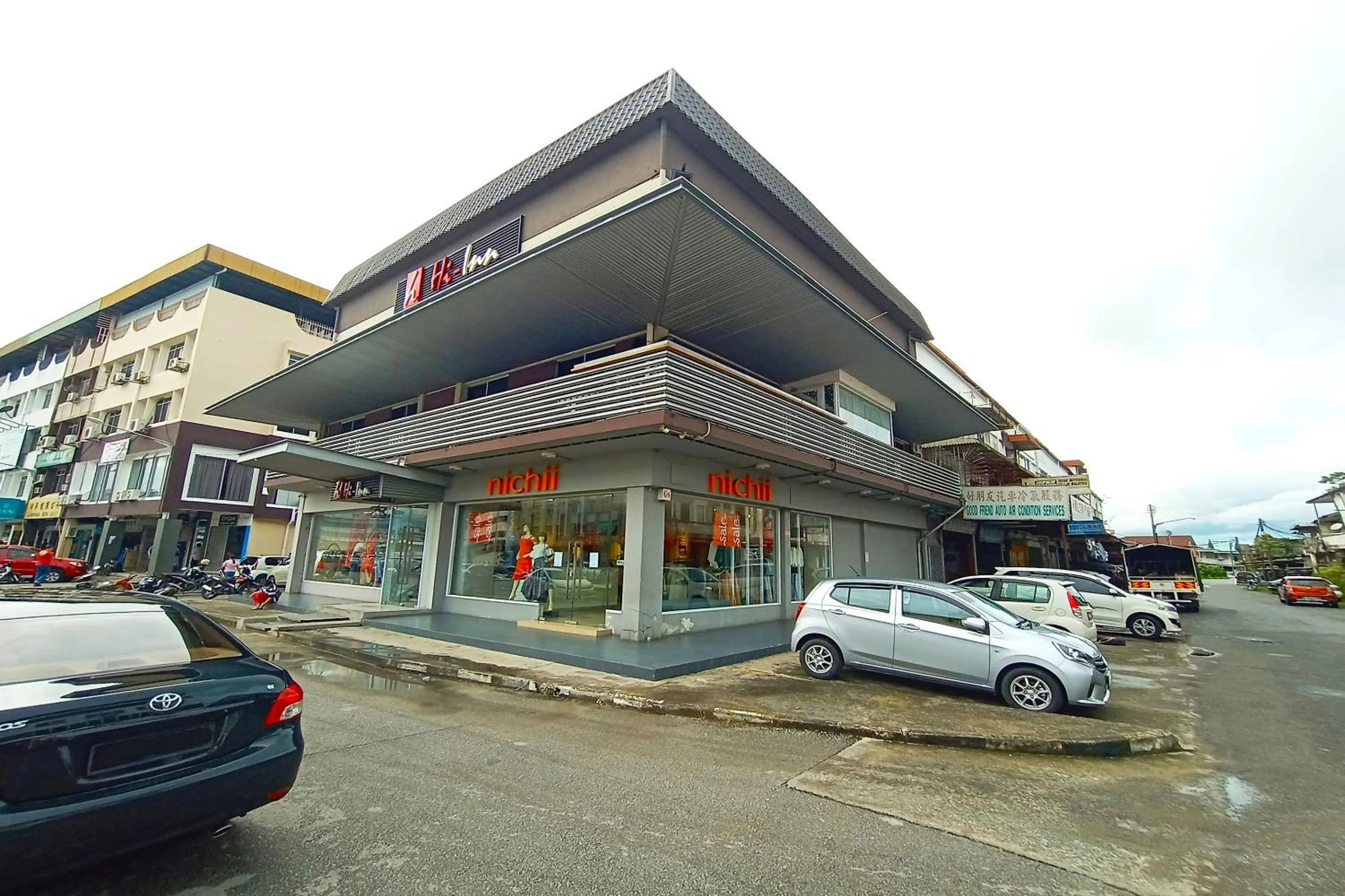 Facade/entrance in Hotel O Hi Inn