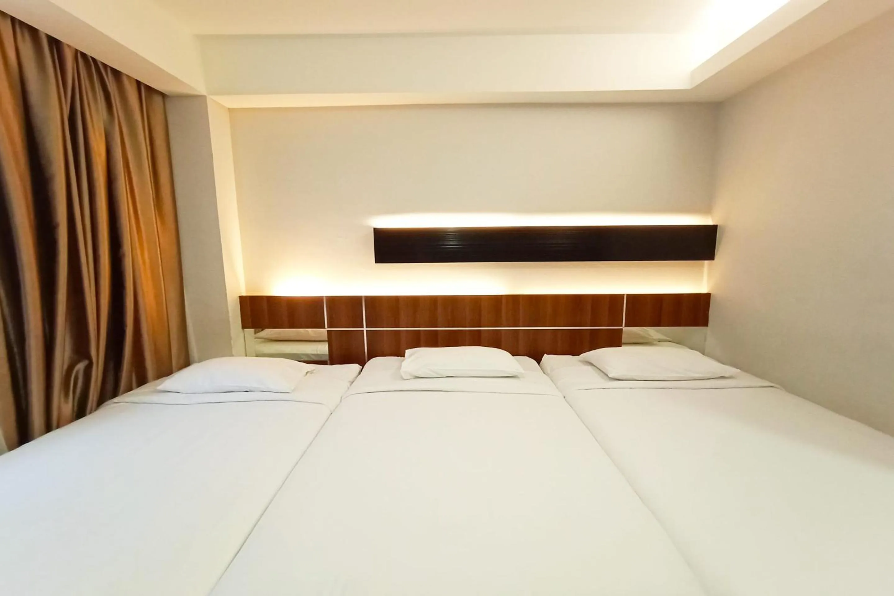 Bedroom, Bed in Hotel O Hi Inn