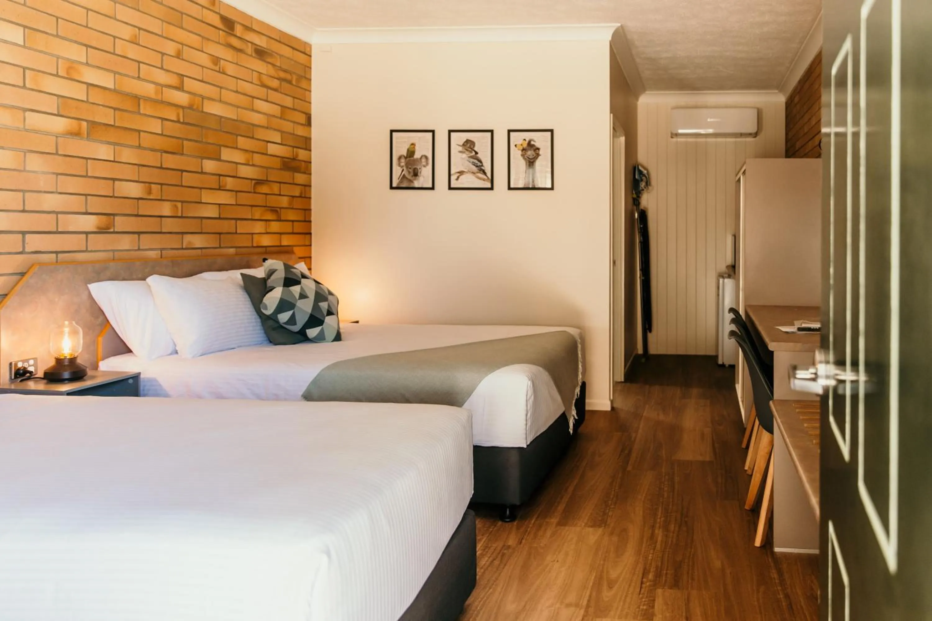 Bed in Oasis Motor Inn Blackall