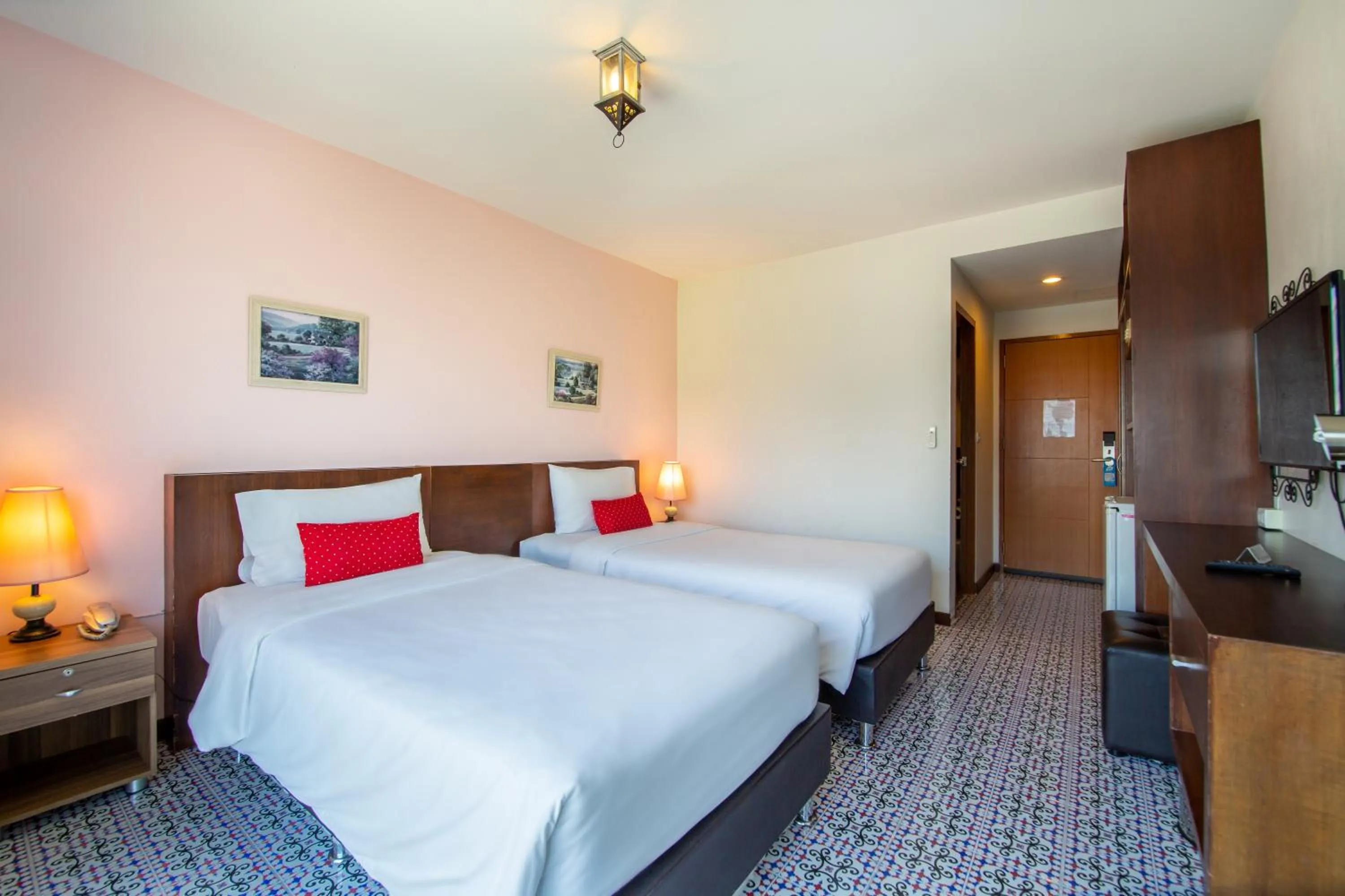 Bed in WE Valley Hotel