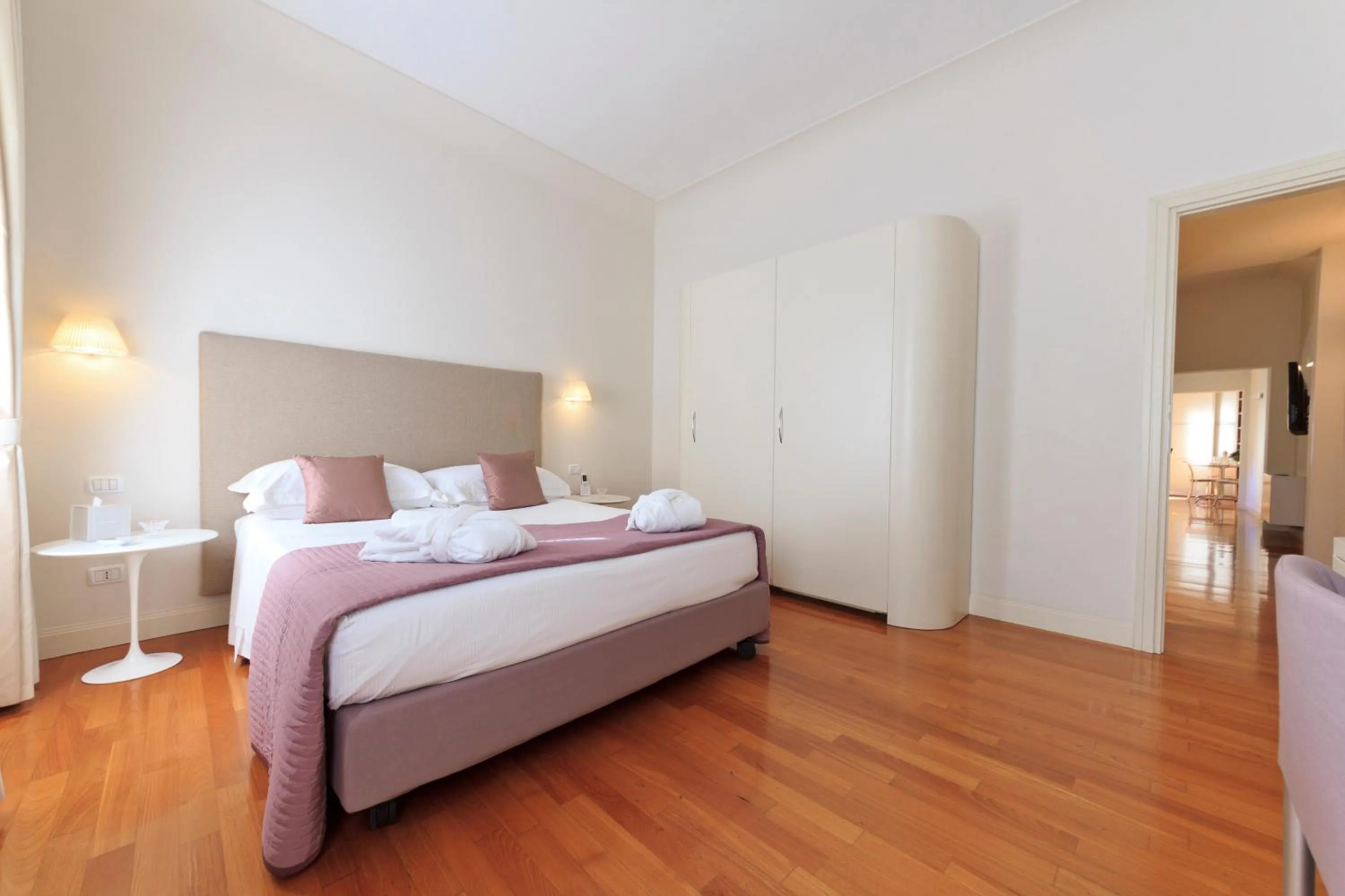 Bedroom, Bed in Residence Hilda