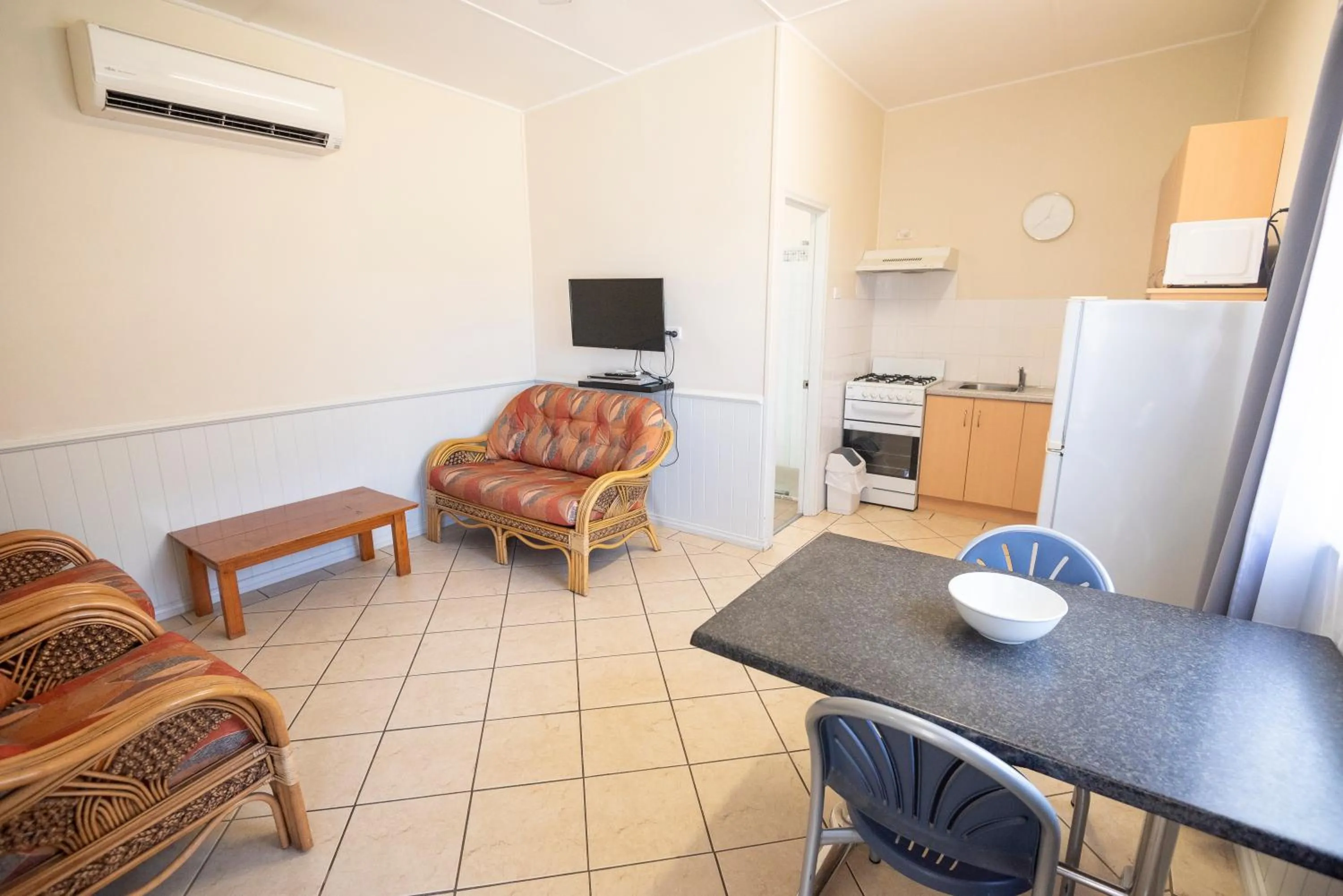 Living room in Belair Gardens Caravan Park