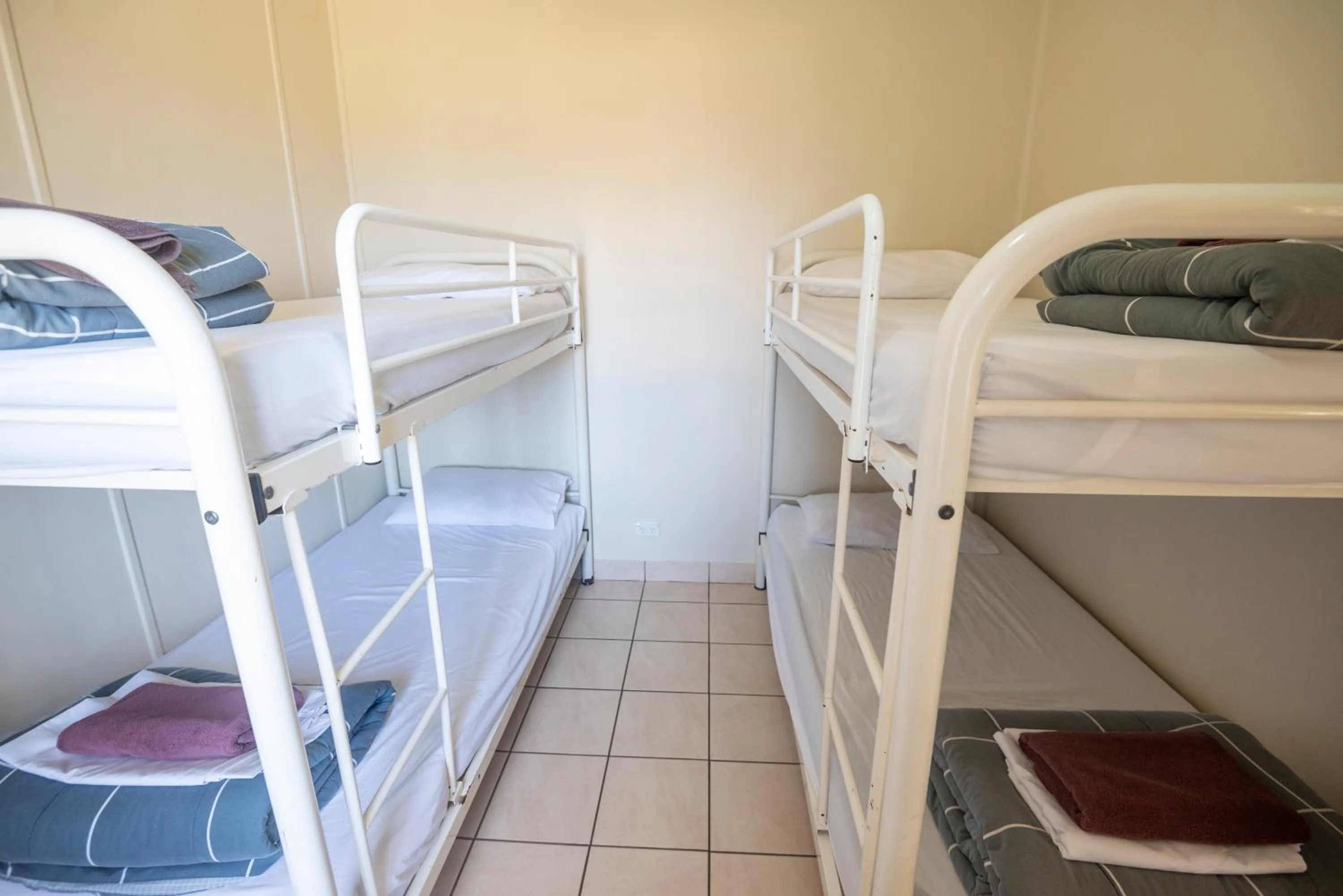 Bedroom, Bed in Belair Gardens Caravan Park