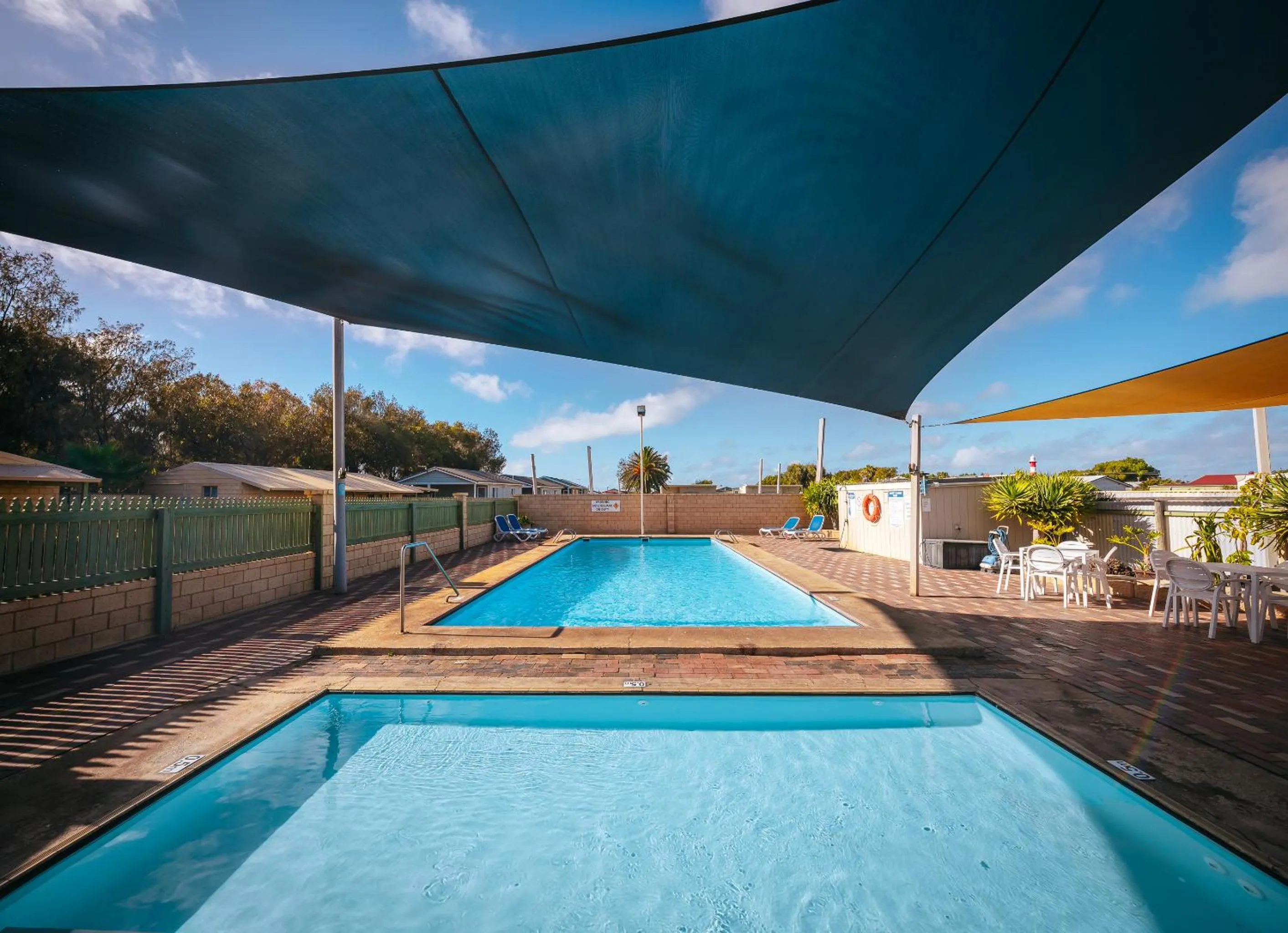 Swimming pool in Belair Gardens Caravan Park