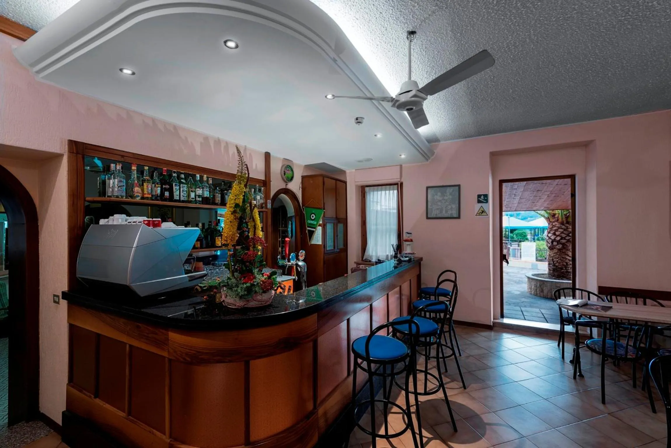 Lounge or bar in Hotel Ristorante Il Gabbiano