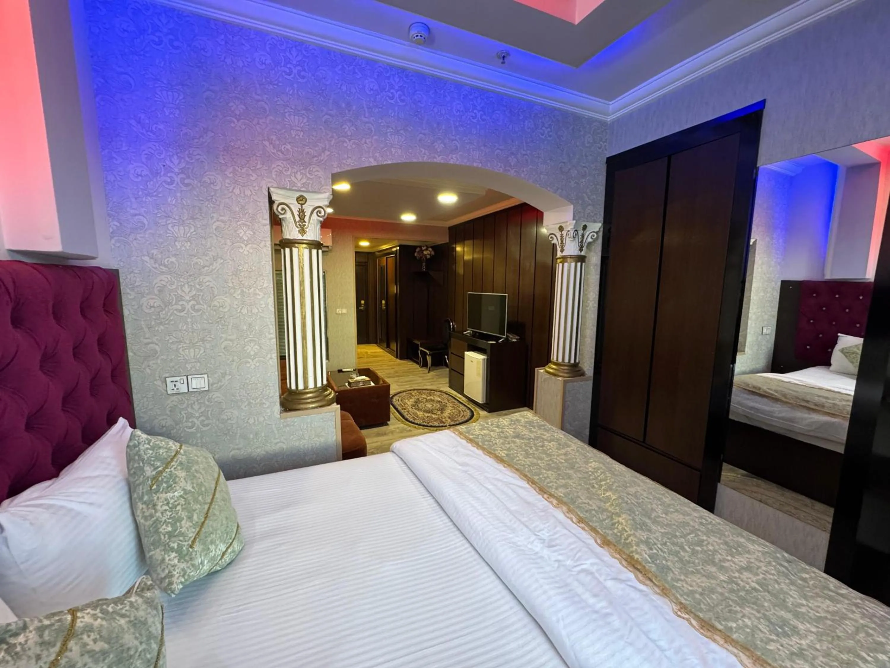 Deluxe King Studio in Al Jawahiri Hotel