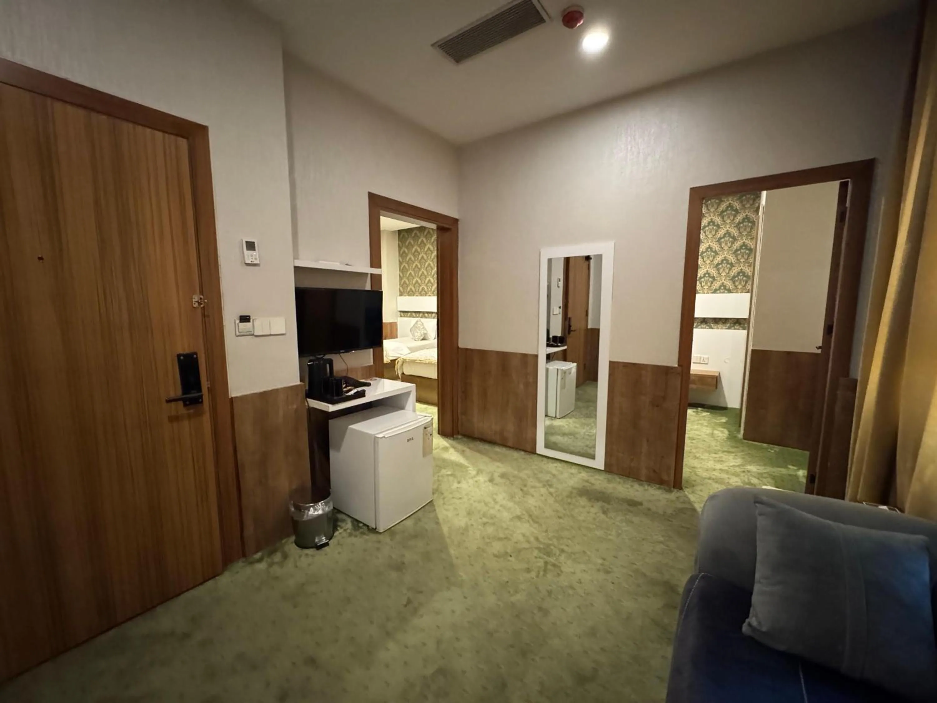 Two-Bedroom Suite in Al Jawahiri Hotel