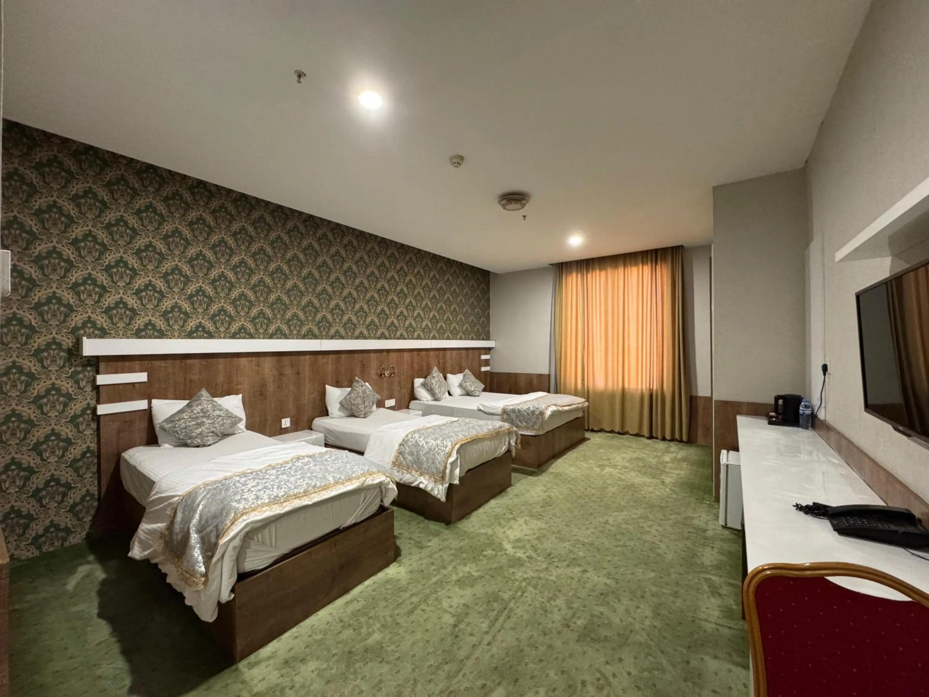 Standard Triple Room in Al Jawahiri Hotel