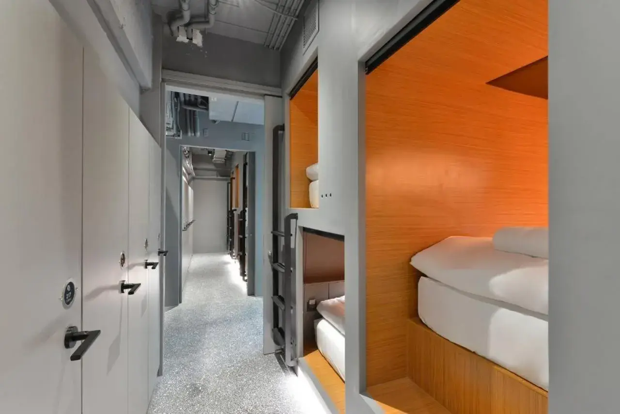 Bed in 8-Bed Mixed Dormitory Room in Tiang Capsule Bed in 8-Bed Mixed Dormitory Room in Tiang Capsule