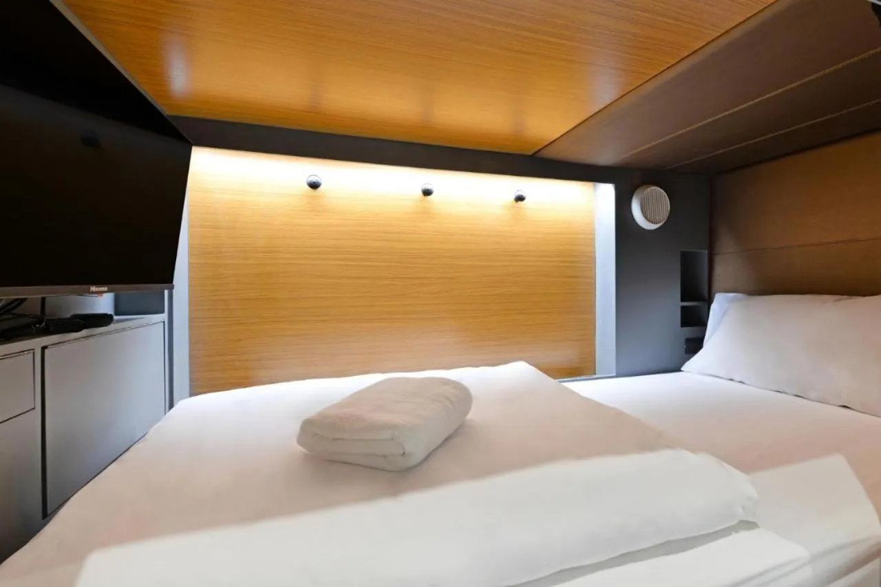 Bed in Tiang Capsule