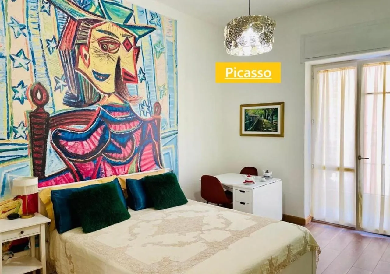 Photo of the whole room, Bed in ConteMax ArtHouse