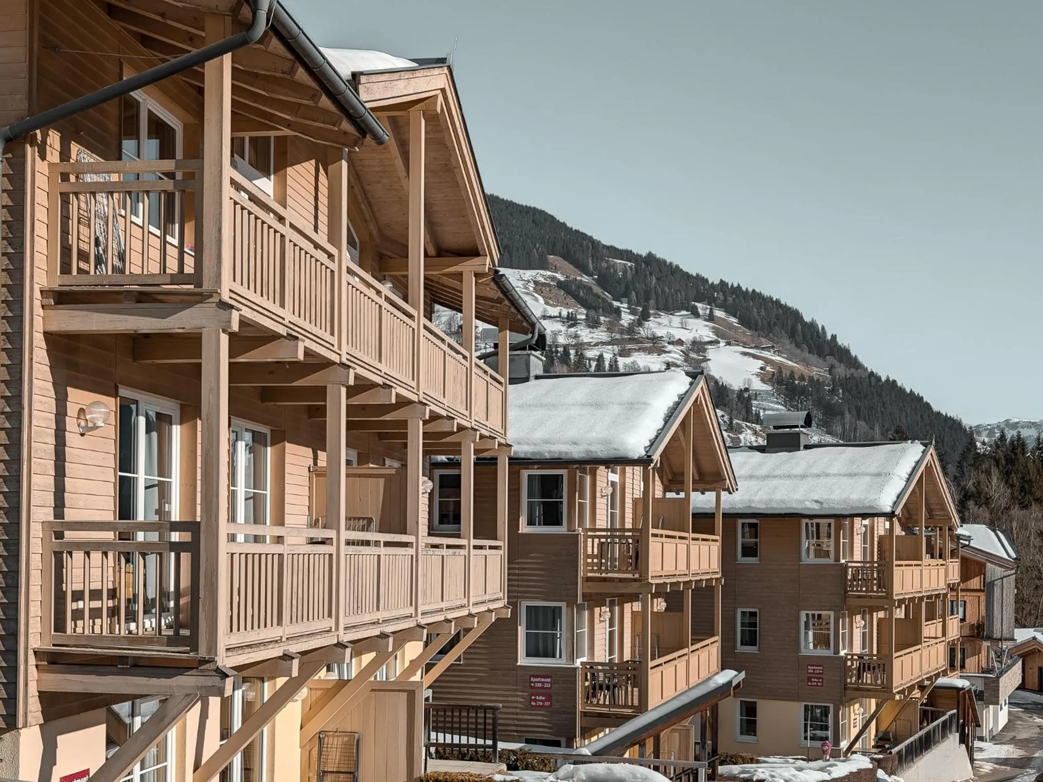 Property building in AlpenParks Apartment & Ferienresort Rehrenberg Viehhofen