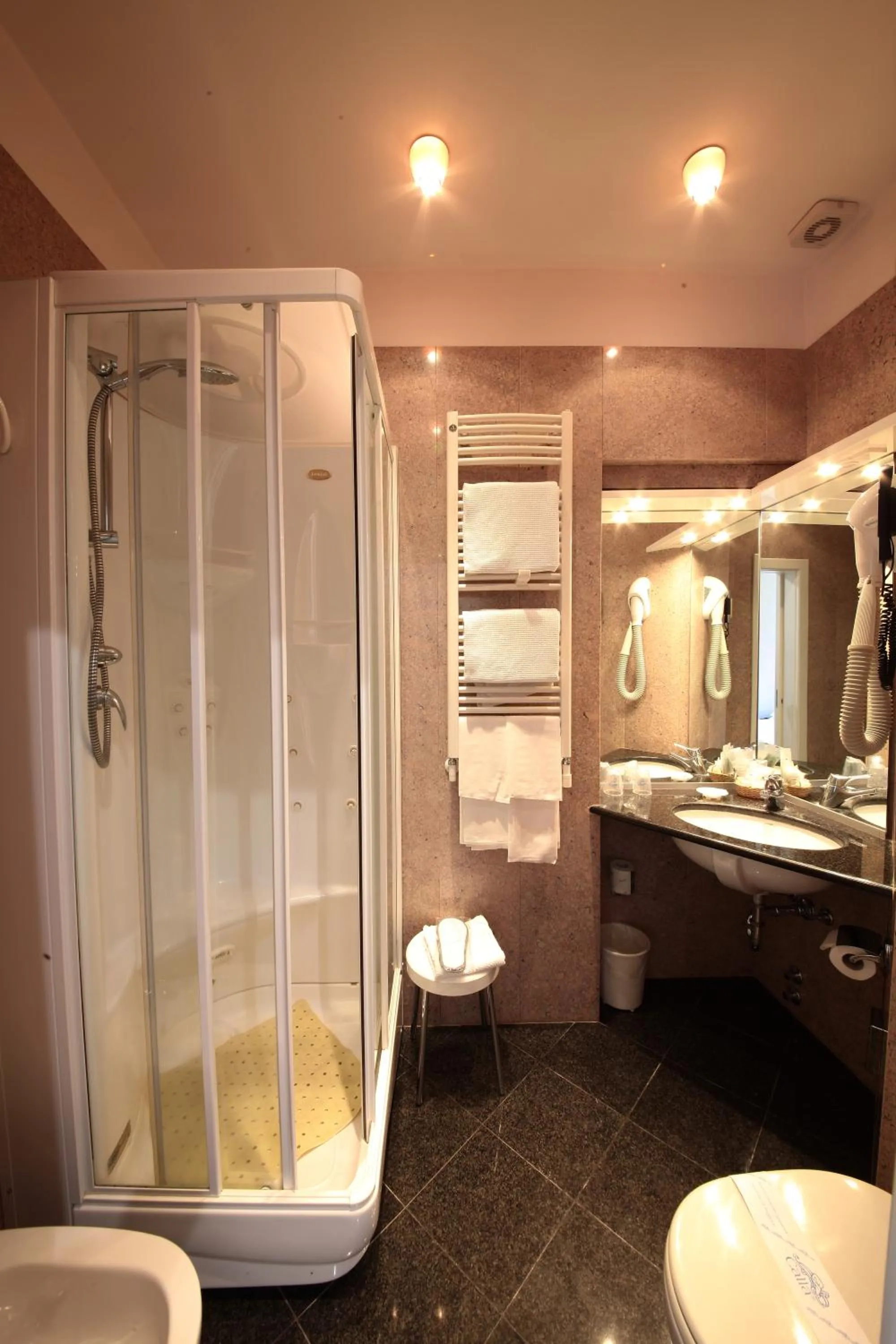 Bathroom in Hotel Star