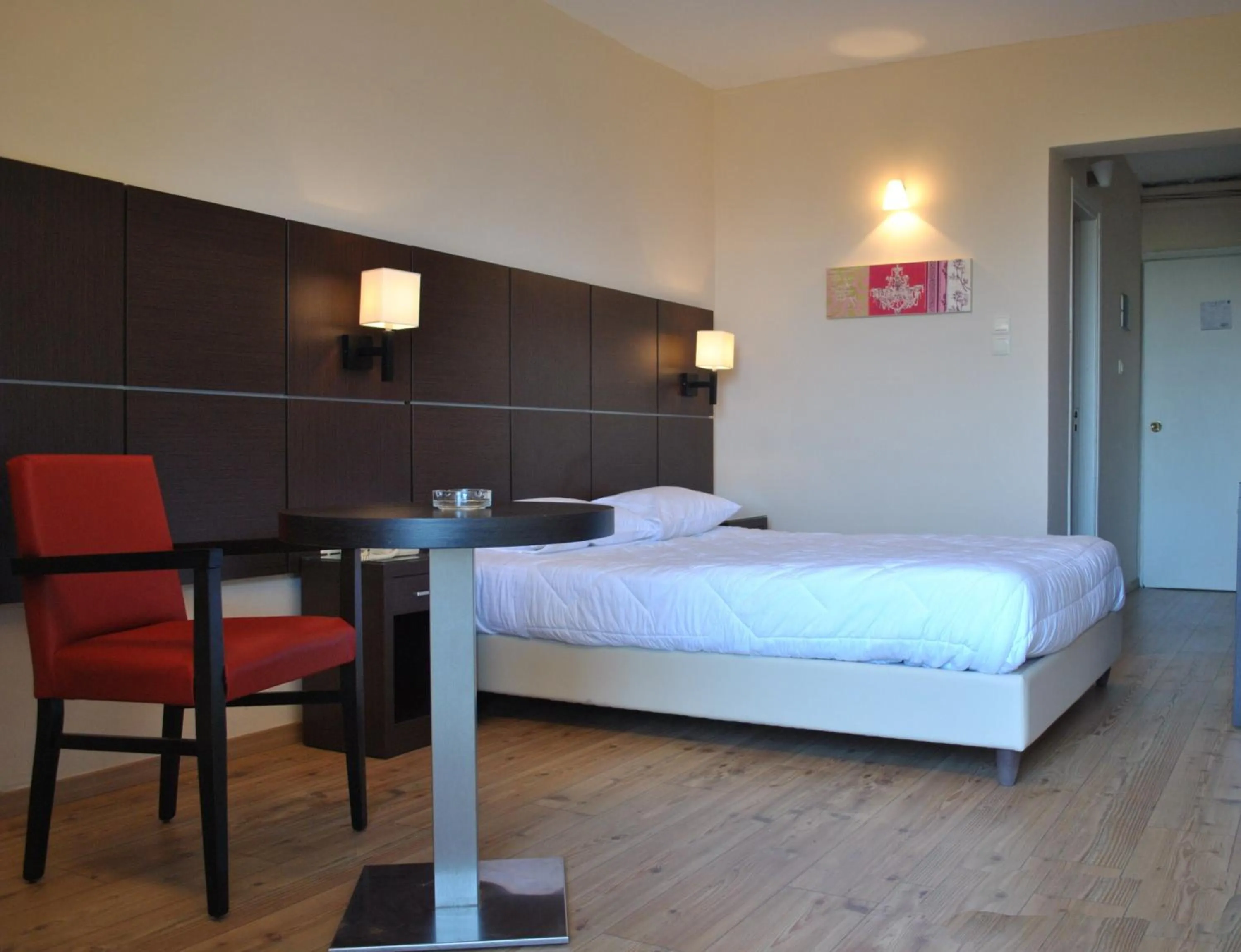 Photo of the whole room, Bed in Belle Helene Hotel