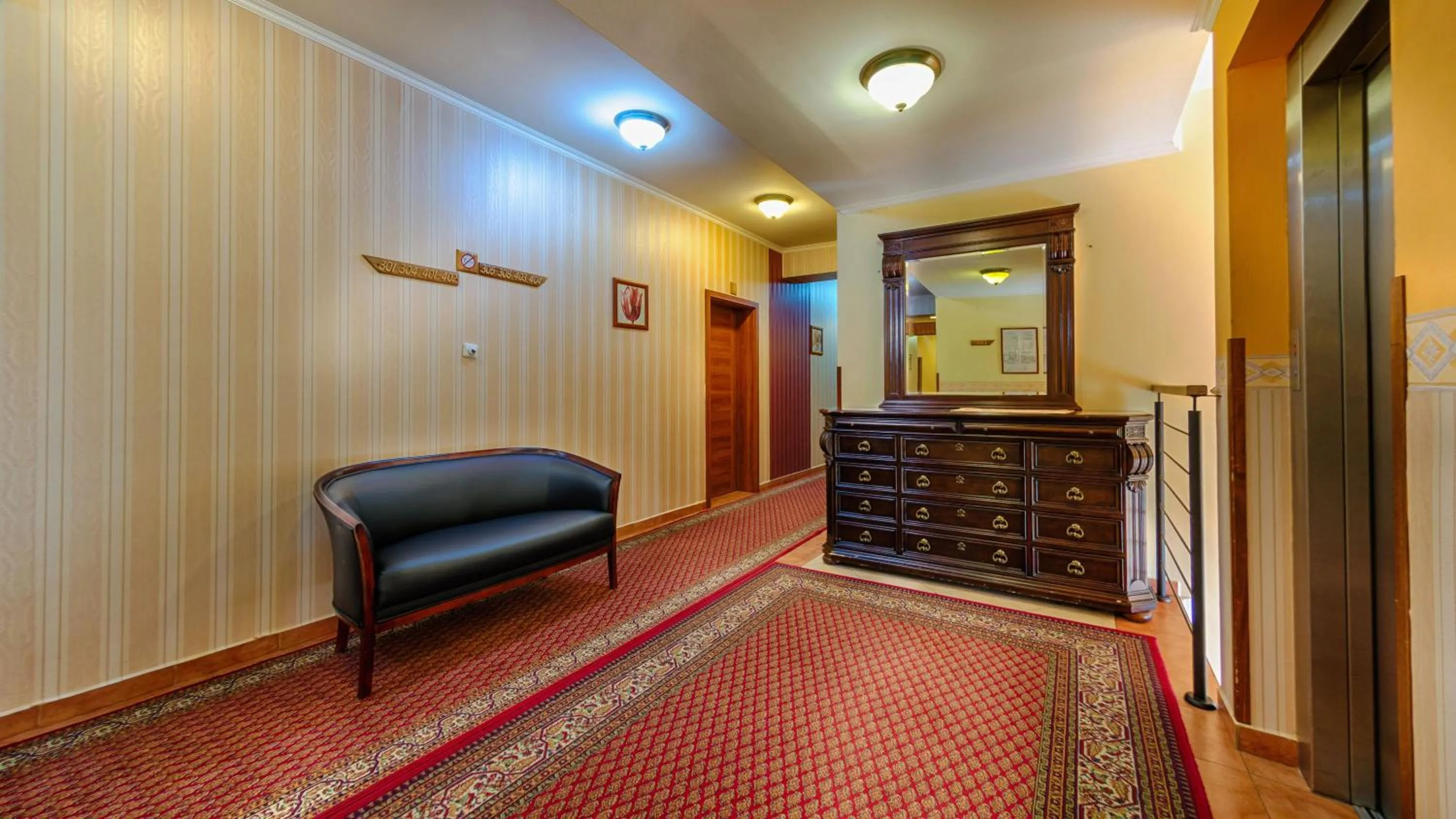 Seating area in Hotel Tevel