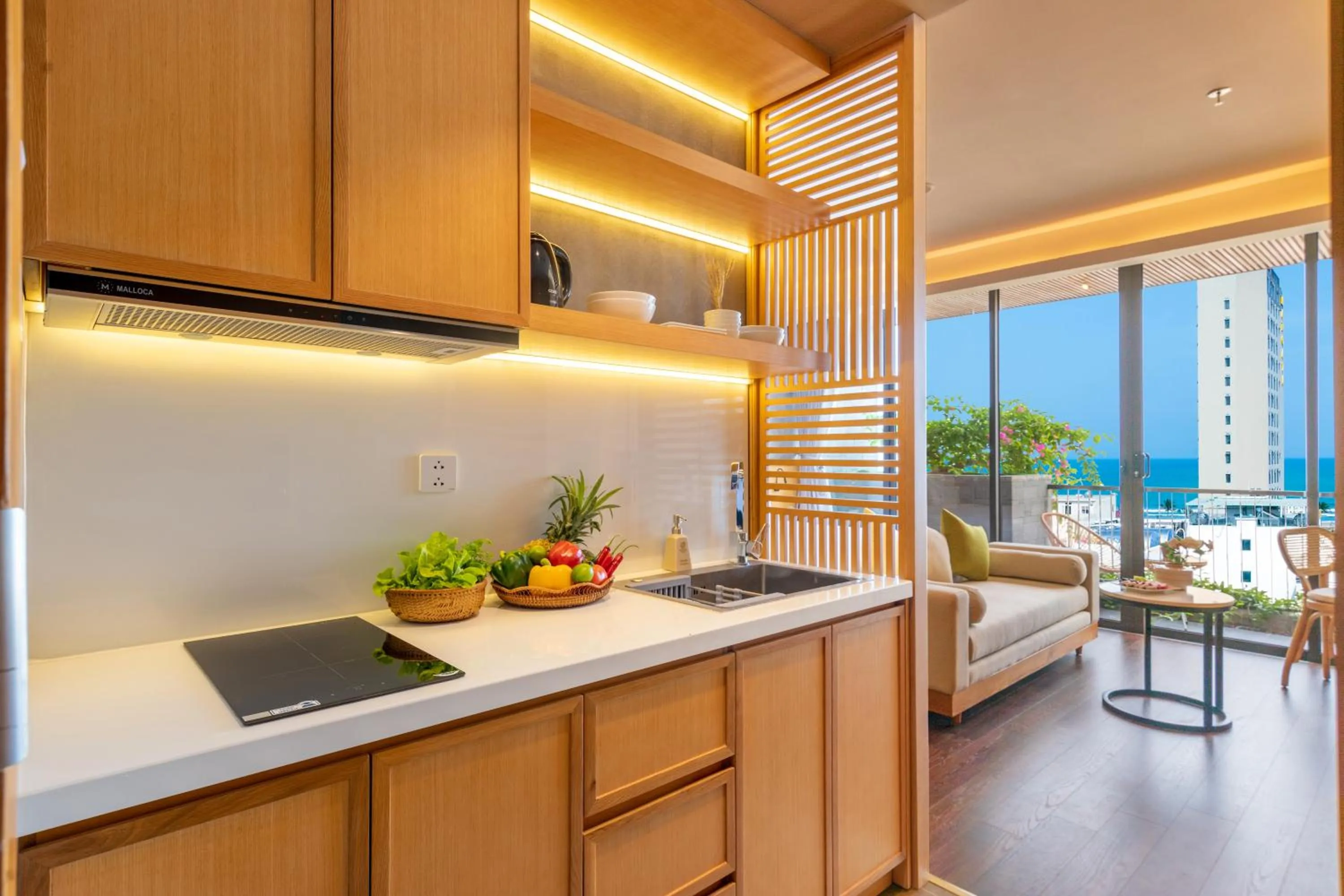 Kitchen/Kitchenette in Kua Casa Suite