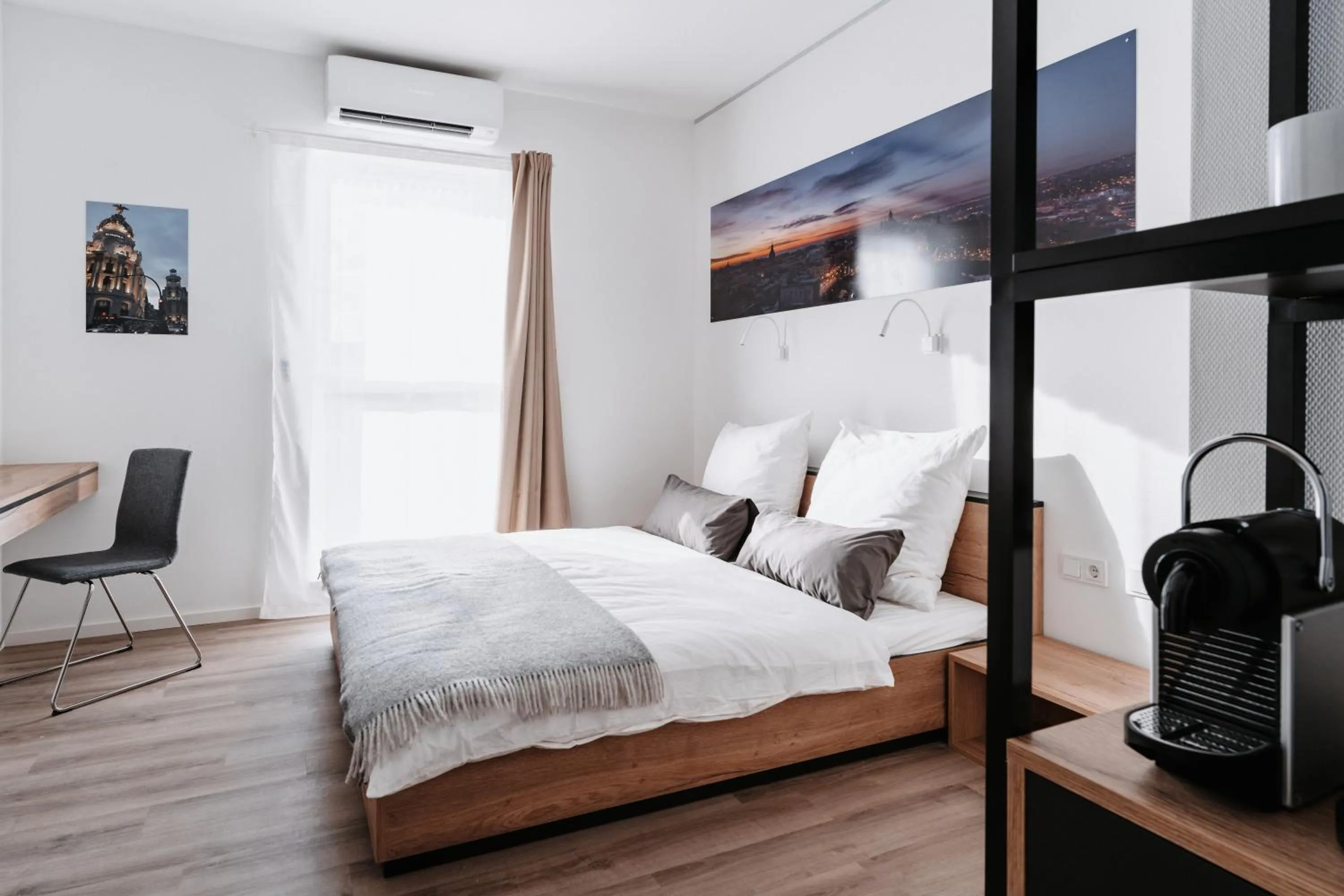 Bed in STEP INN The Fair Hotel