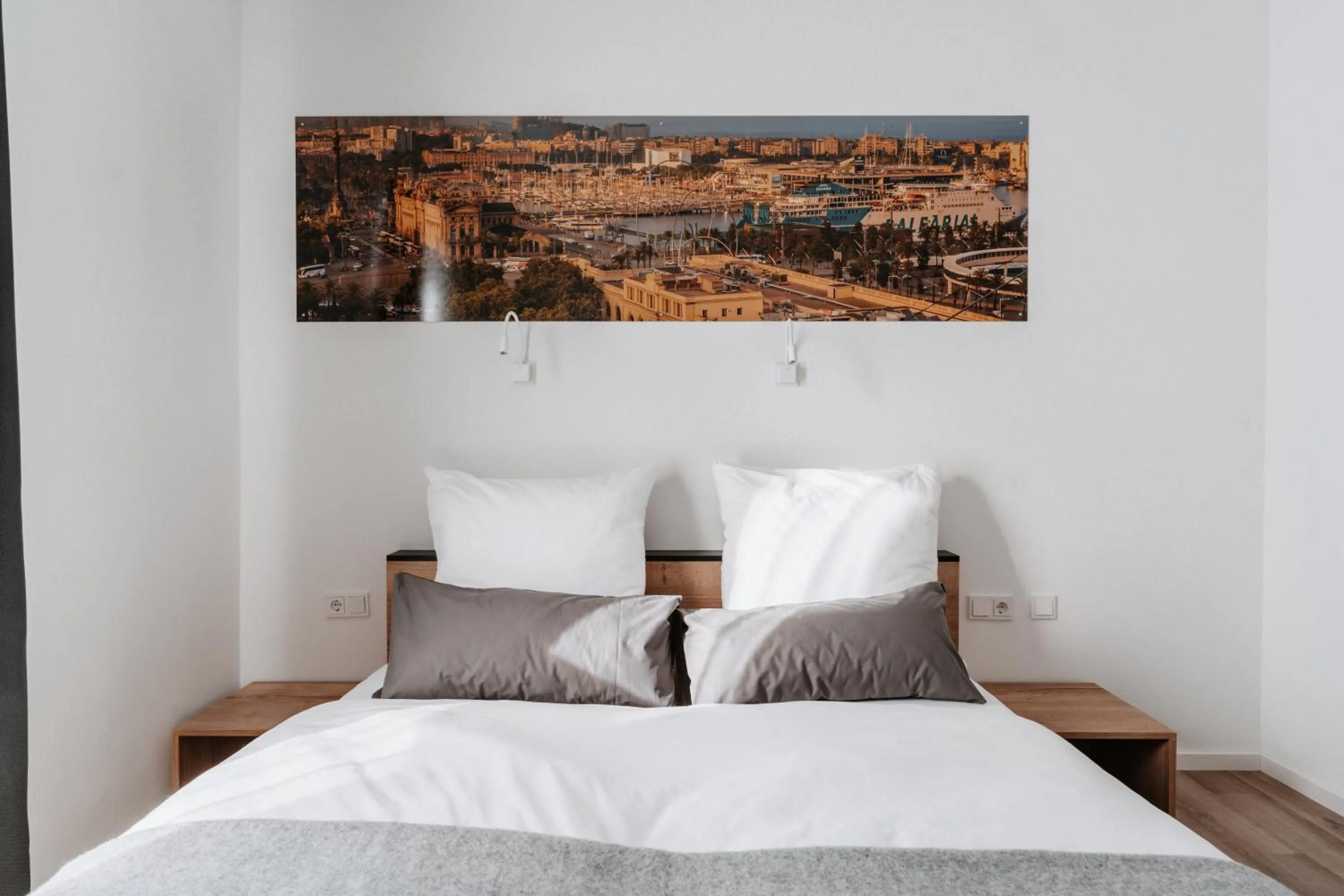 Bed in STEP INN The Fair Hotel