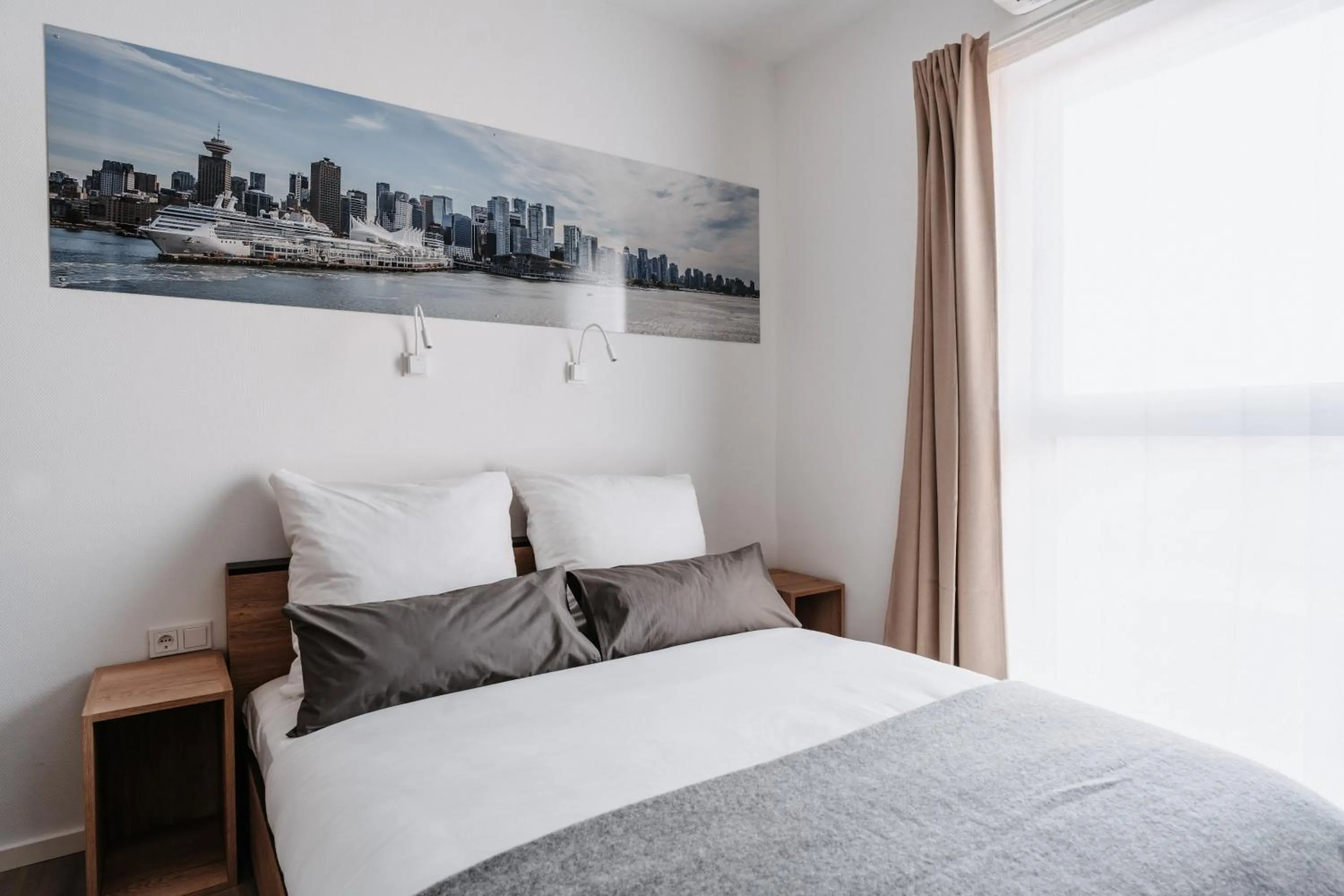 Bed in STEP INN The Fair Hotel