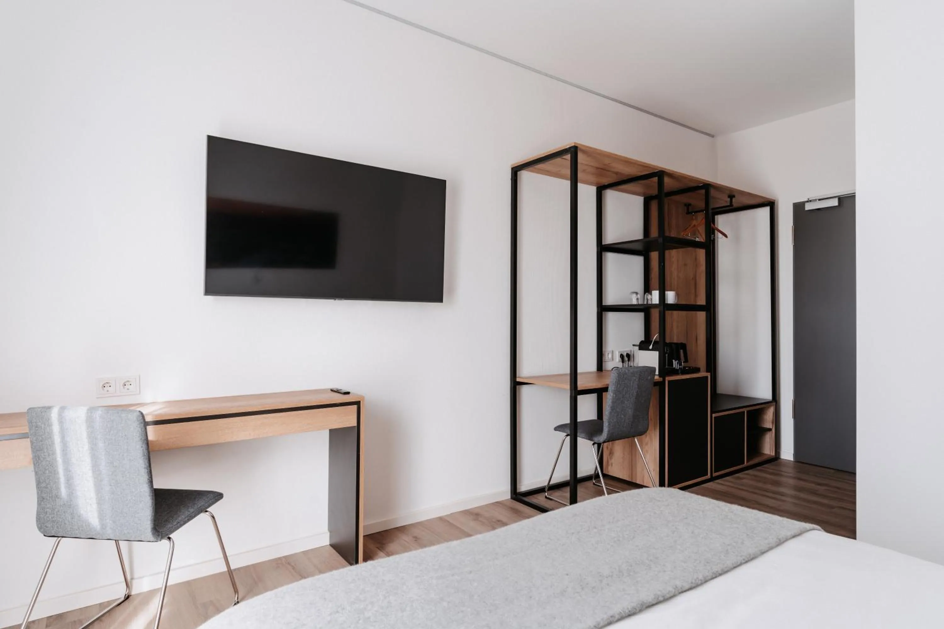 TV and multimedia, Bed in STEP INN The Fair Hotel