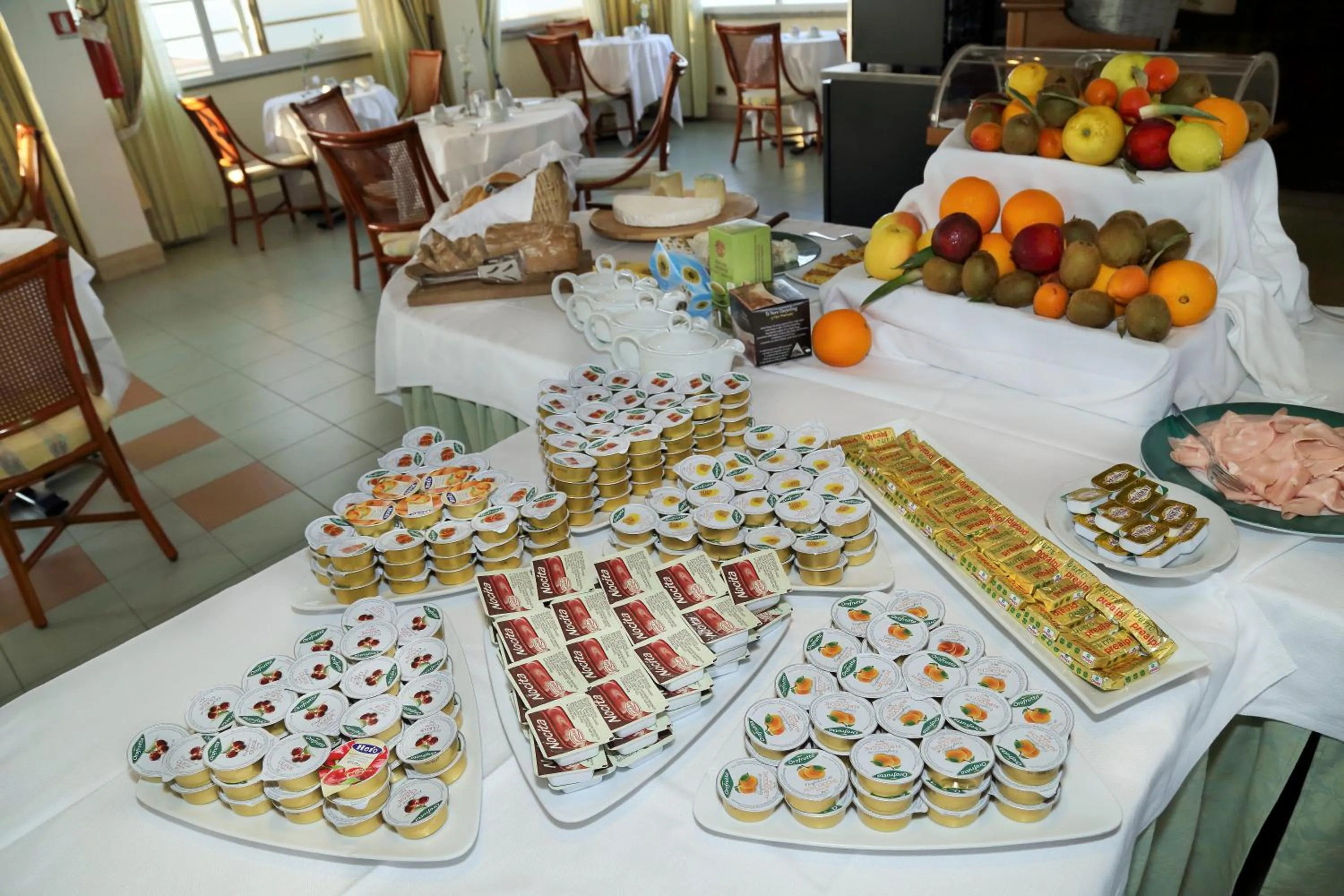 Restaurant/places to eat in Hotel Tornese - Rooftop Sea View