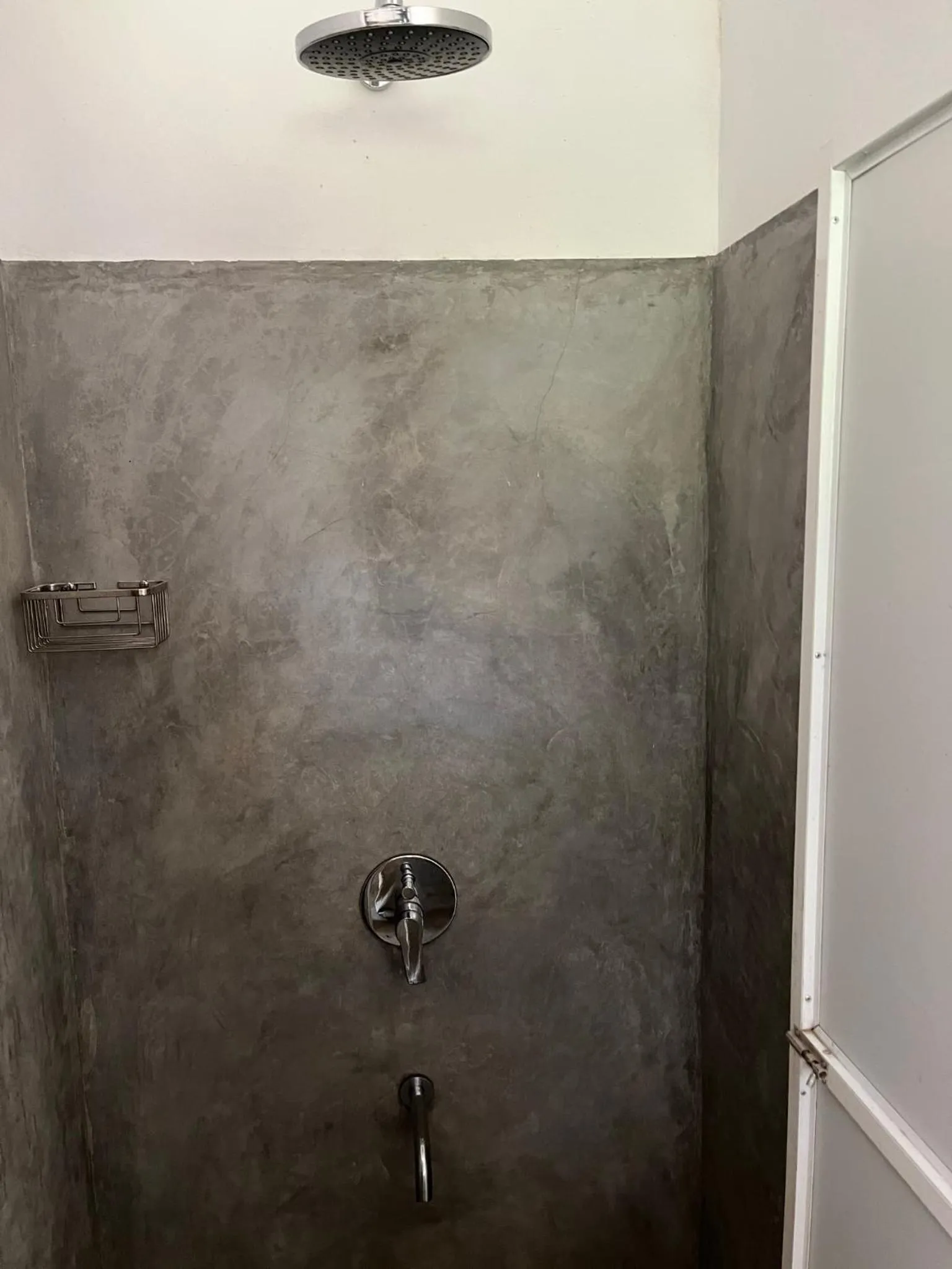 Toilet in Tanty’s Hostel