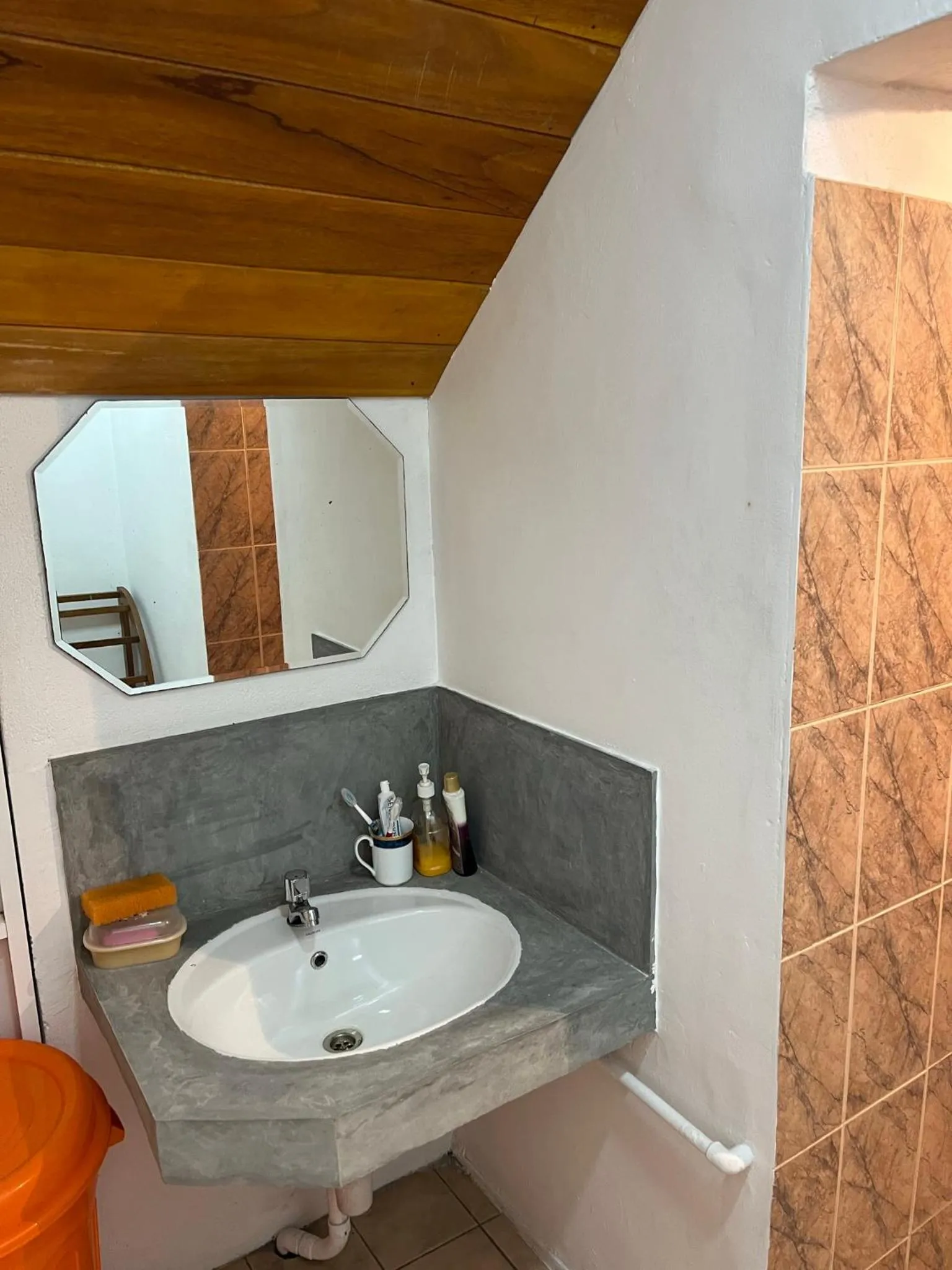 Bathroom in Tanty’s Hostel