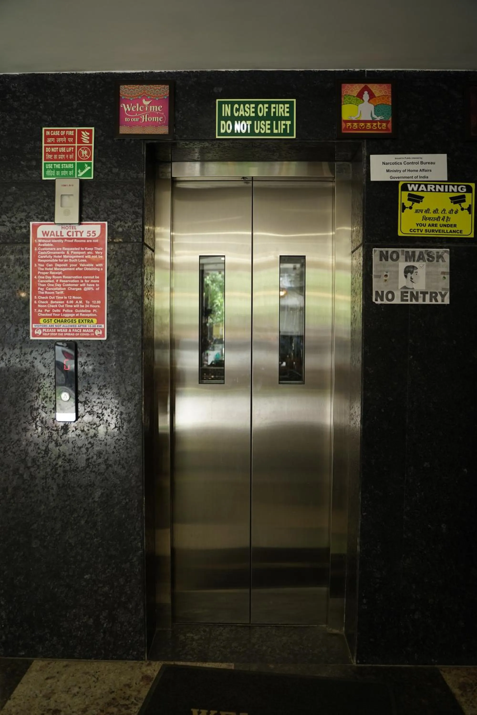 Facade/entrance in Hotel Wall City 55